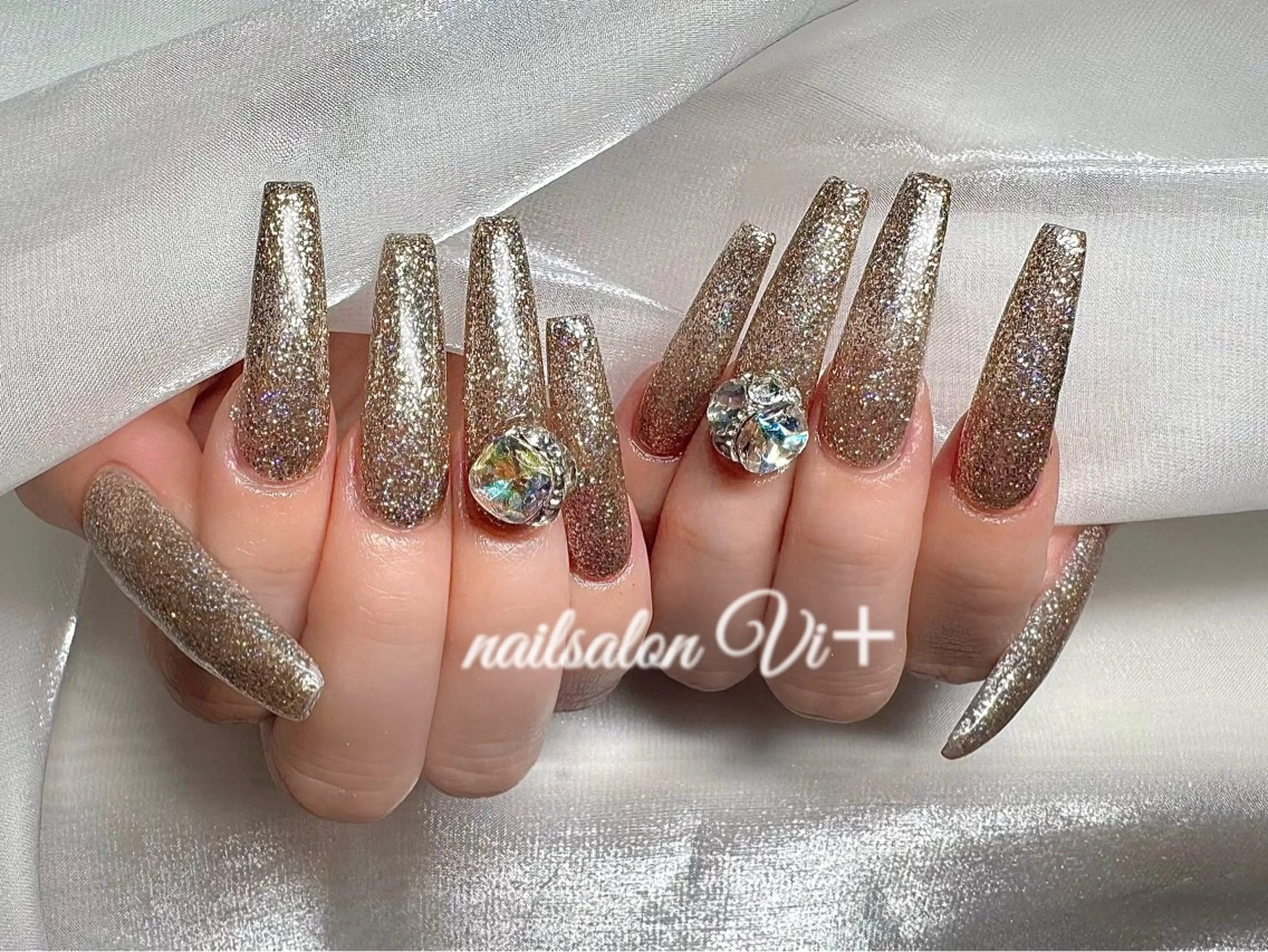 ネイル ✨Nailsalon Vi+✨のネイルデザイン