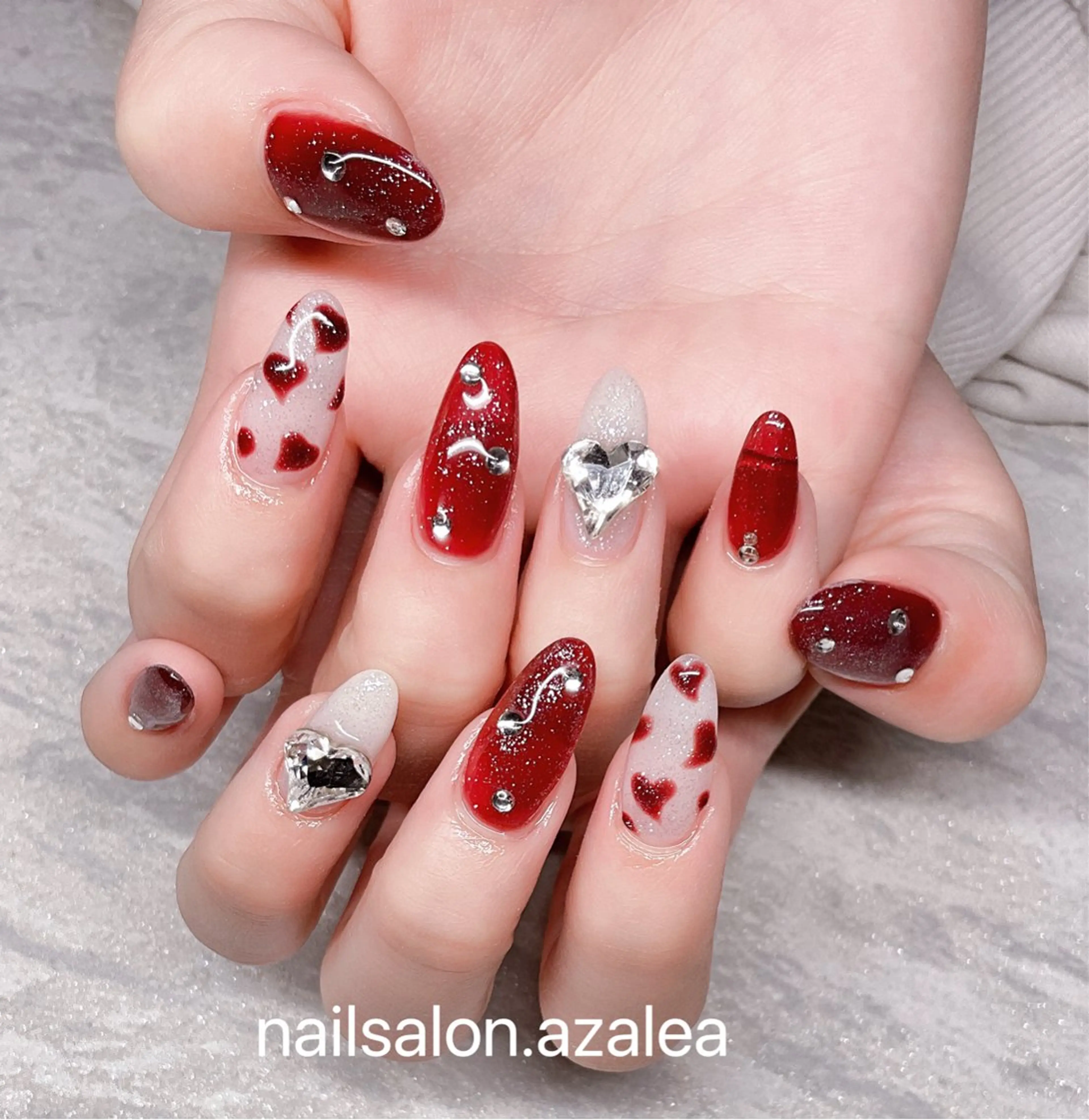 ネイル ハンドネイル R inのネイルデザイン