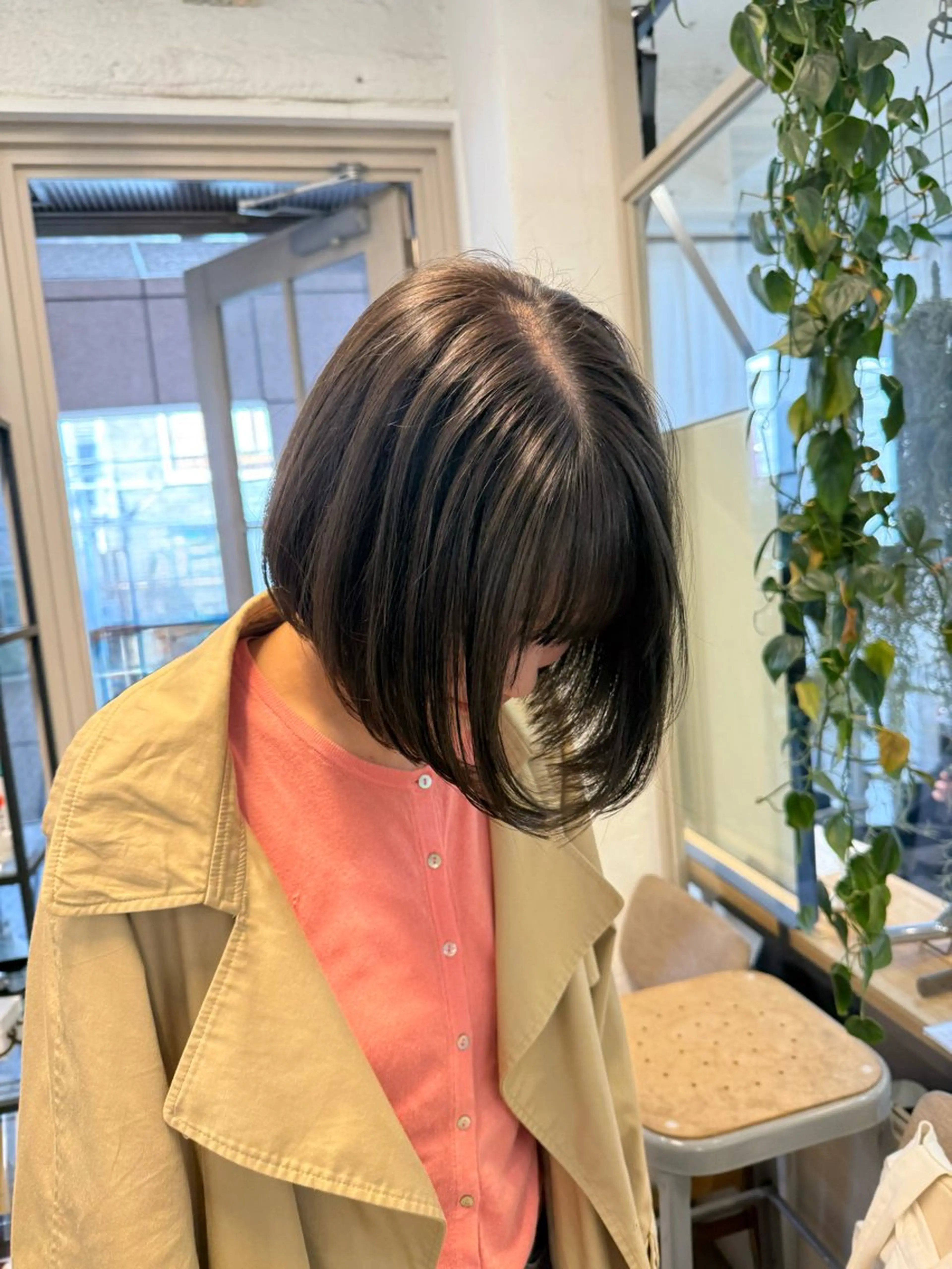 ショート カラー ミルクティー× グレージュMOMOのヘアスタイル