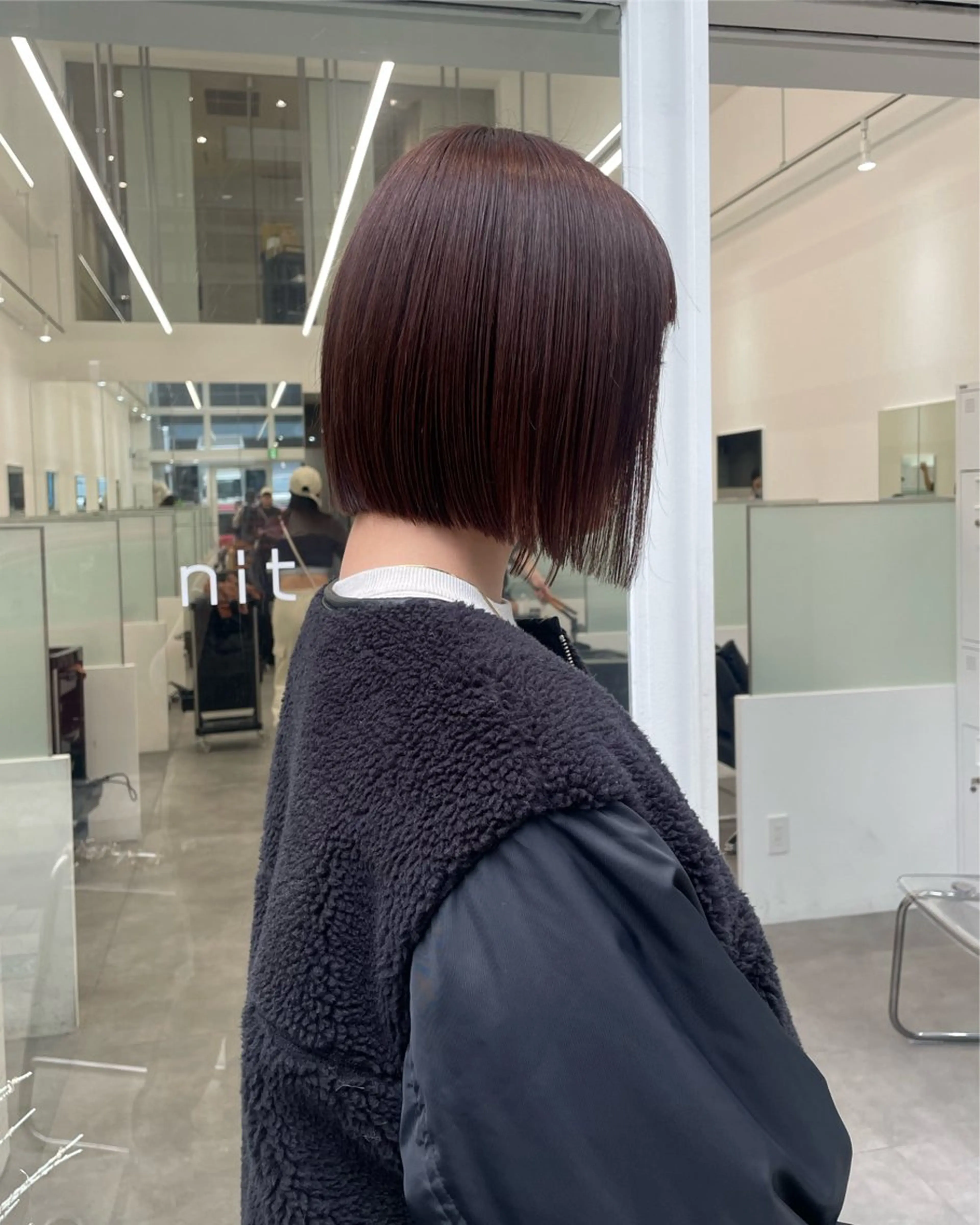 ショート カラー AHNKISM所属・似合わせカット💎 トレンドレイヤーのヘアスタイル