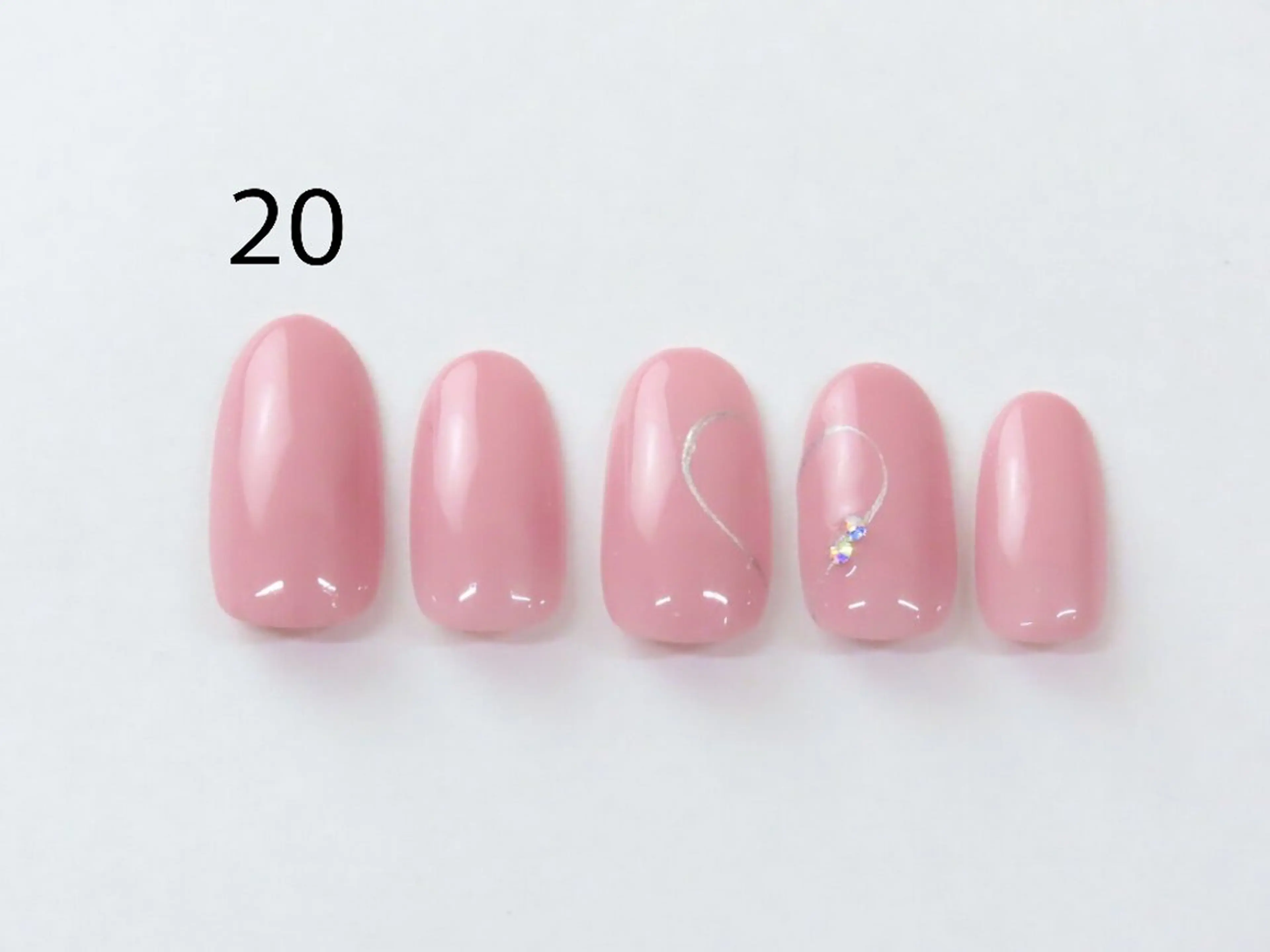 ネイル 韓国美容ジェルネイル専門店Maum新潟店所属・Maum 新潟店のマツエク・マツパデザイン