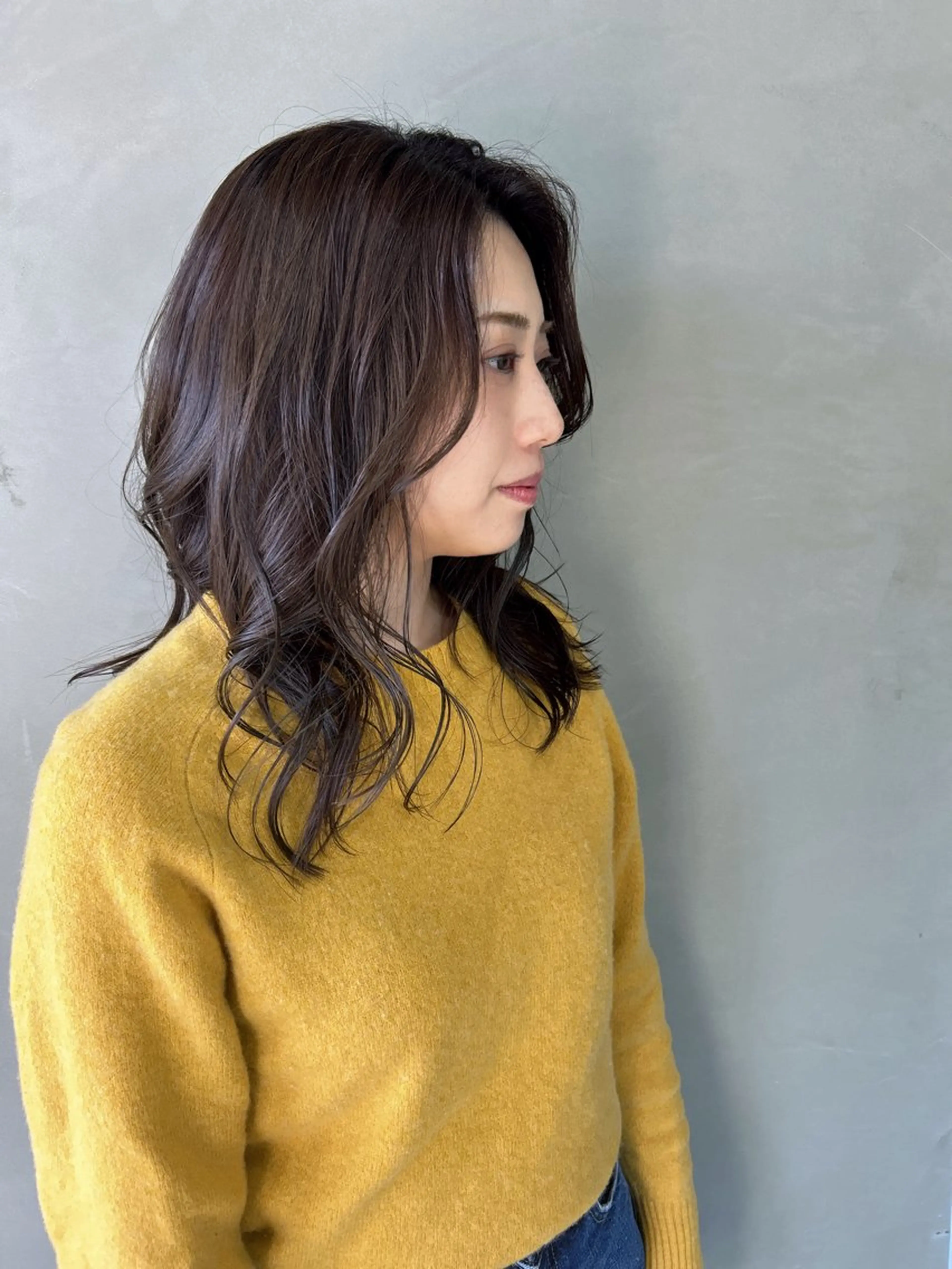 セミロング shiho/レイヤー /透明感カラーのヘアスタイル