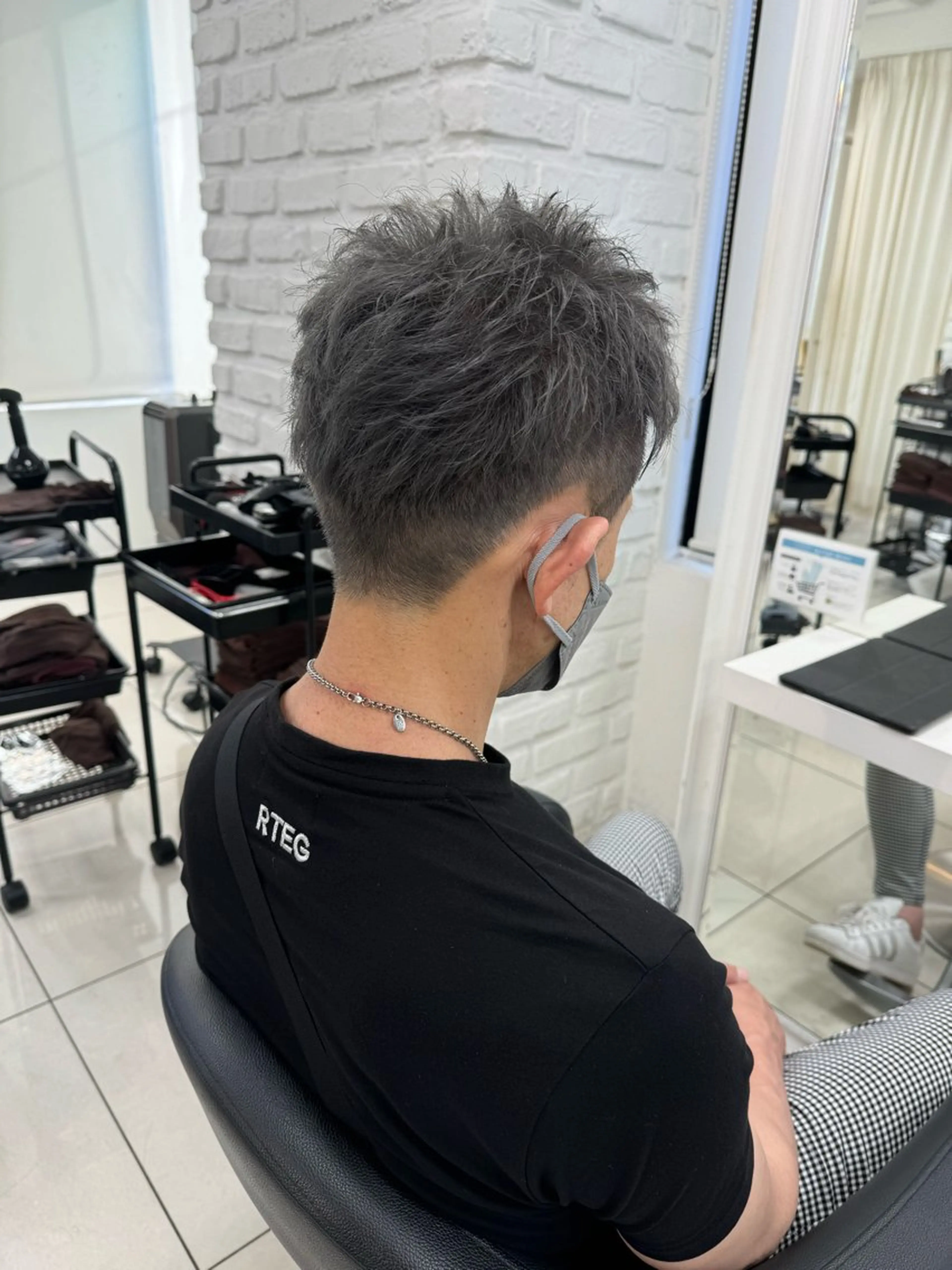 ショート カラー メンズ メンズブリーチ メンズハイライト メンズハイトーン ブリーチ 透明感カラー カット ヘアカラー トリートメント 【予防美容特化】 kasumi🌷🌷のヘアスタイル