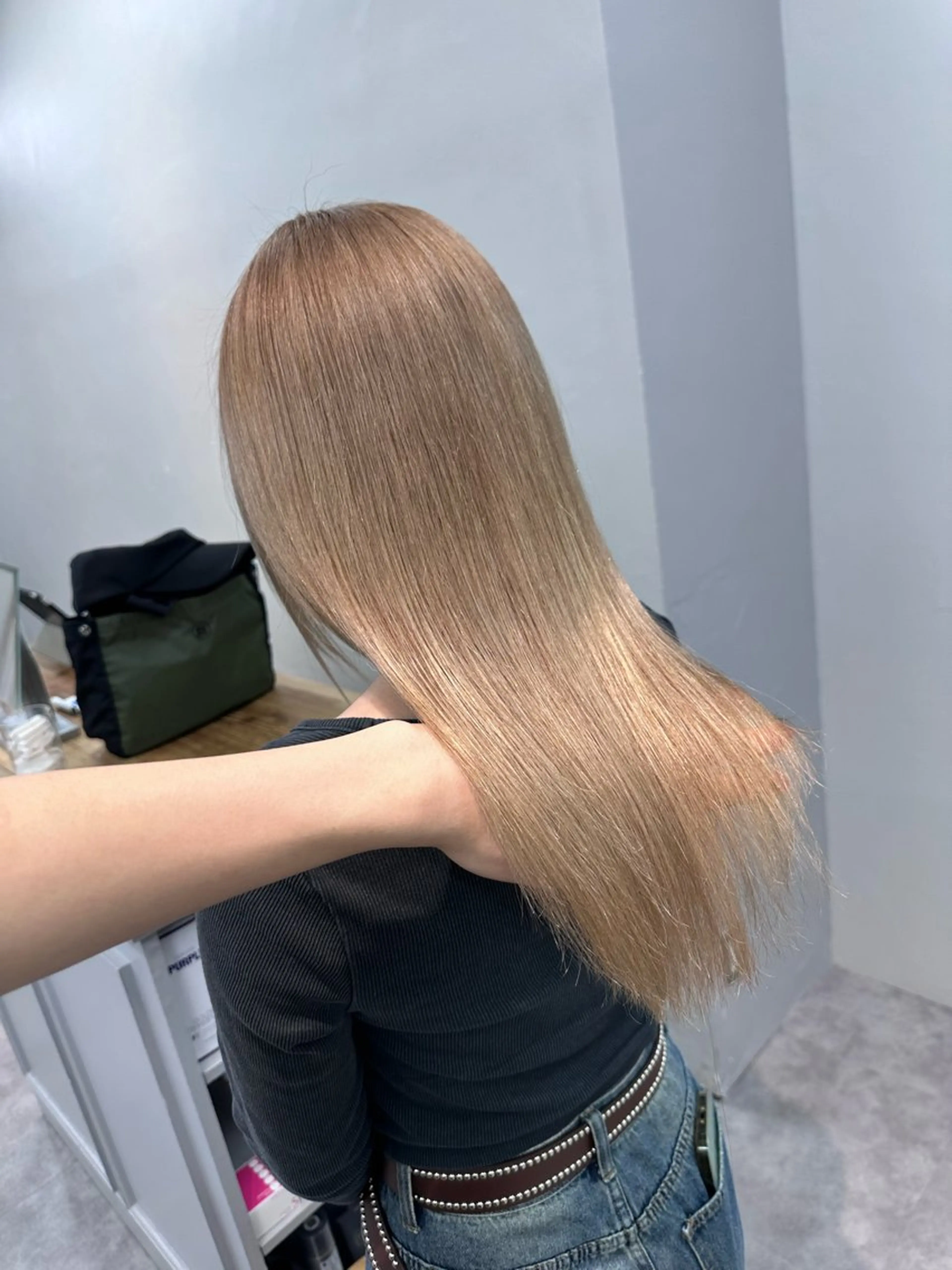 セミロング ヘアカラー ミルクティーベージュ 💫HARUTOのヘアスタイル