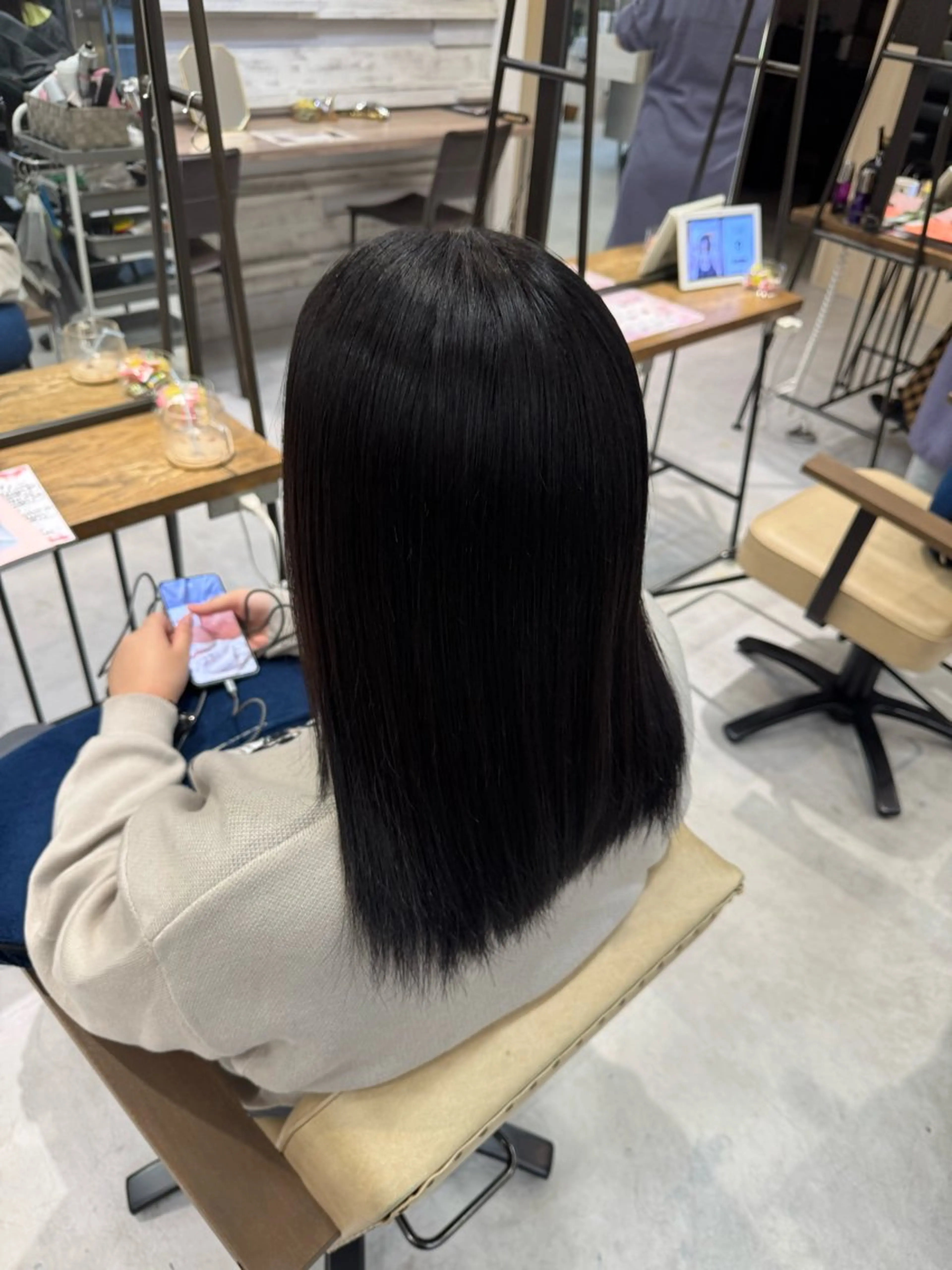 ミディアム カラー 黒髪 ブリーチ 髪質改善 トリートメント Ouka/Wカラー/ 大人艶カラーのヘアスタイル