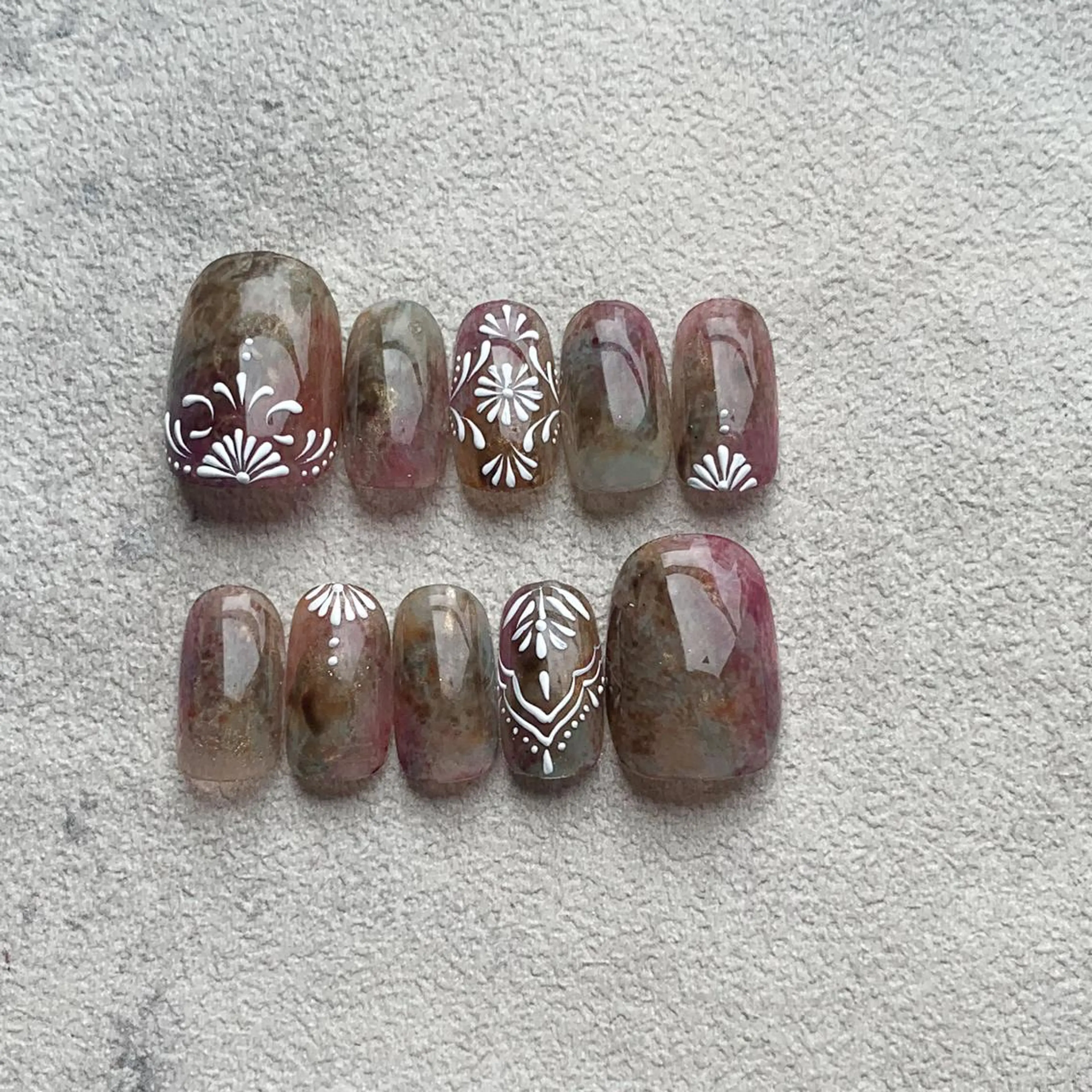 ネイル atelier　FIORITURA所属・FIORITURA aiのネイルデザイン