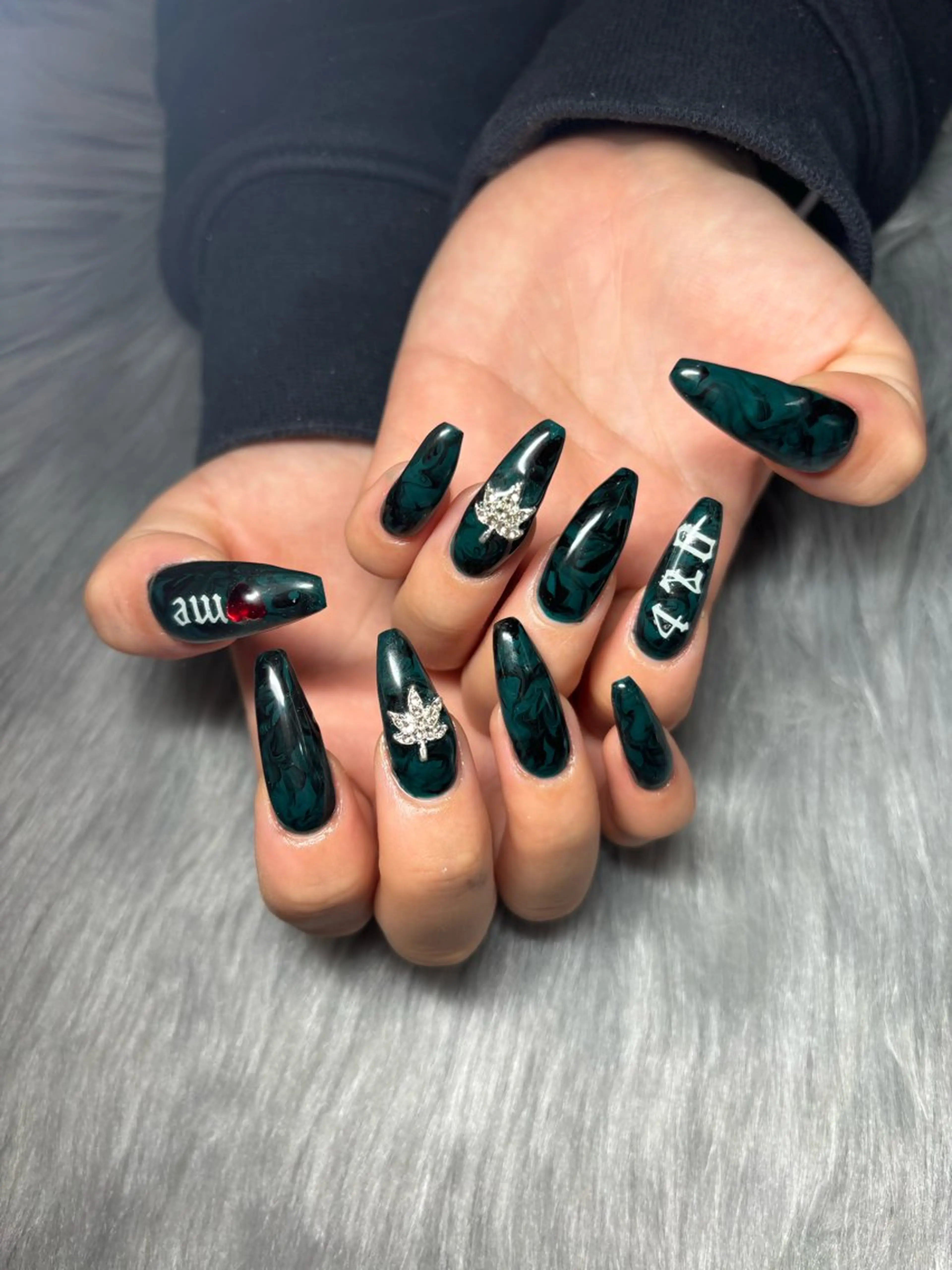 ネイル y's　beauty 京橋店のネイルデザイン