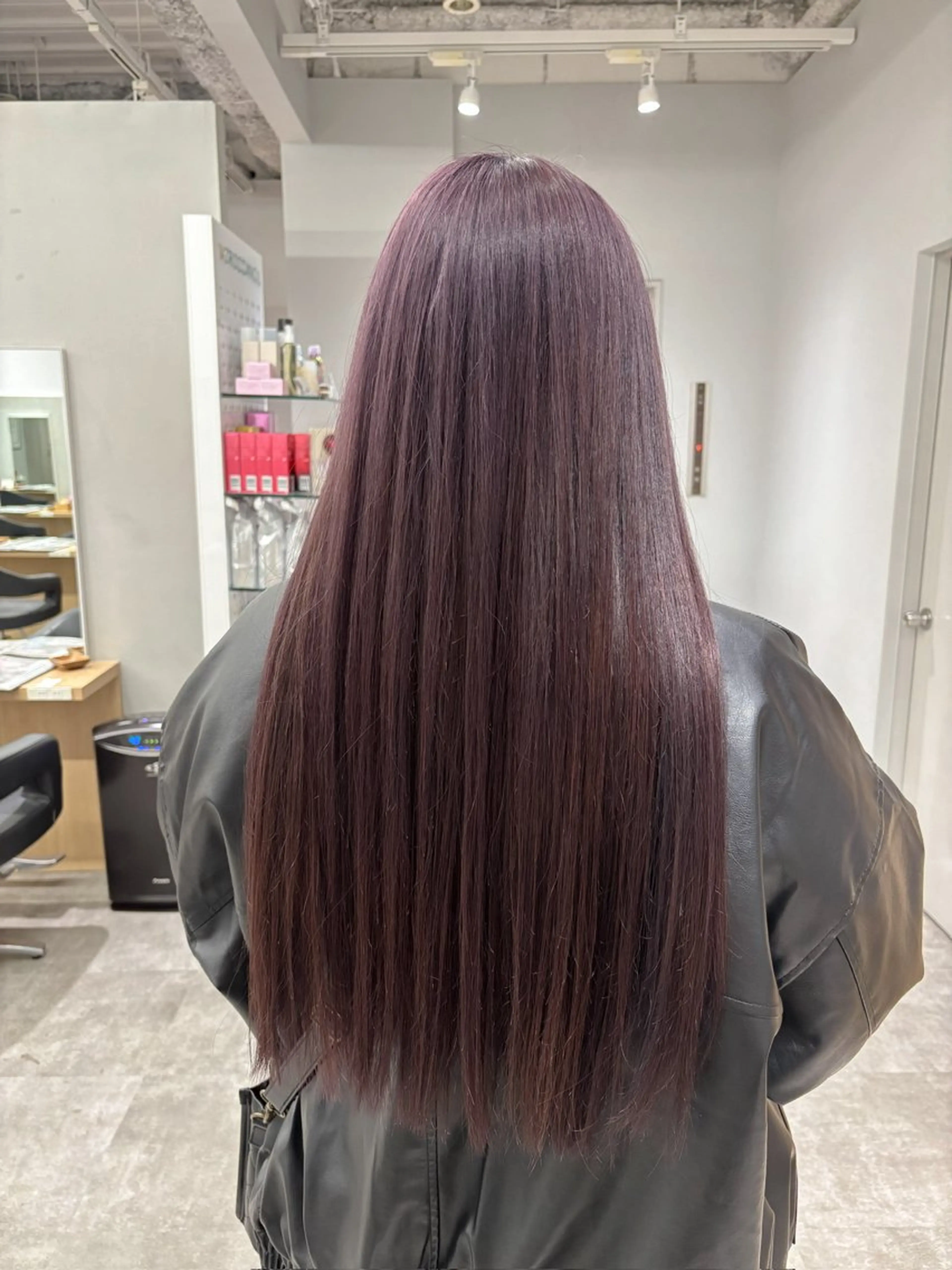 ロング 服部 真希のヘアスタイル