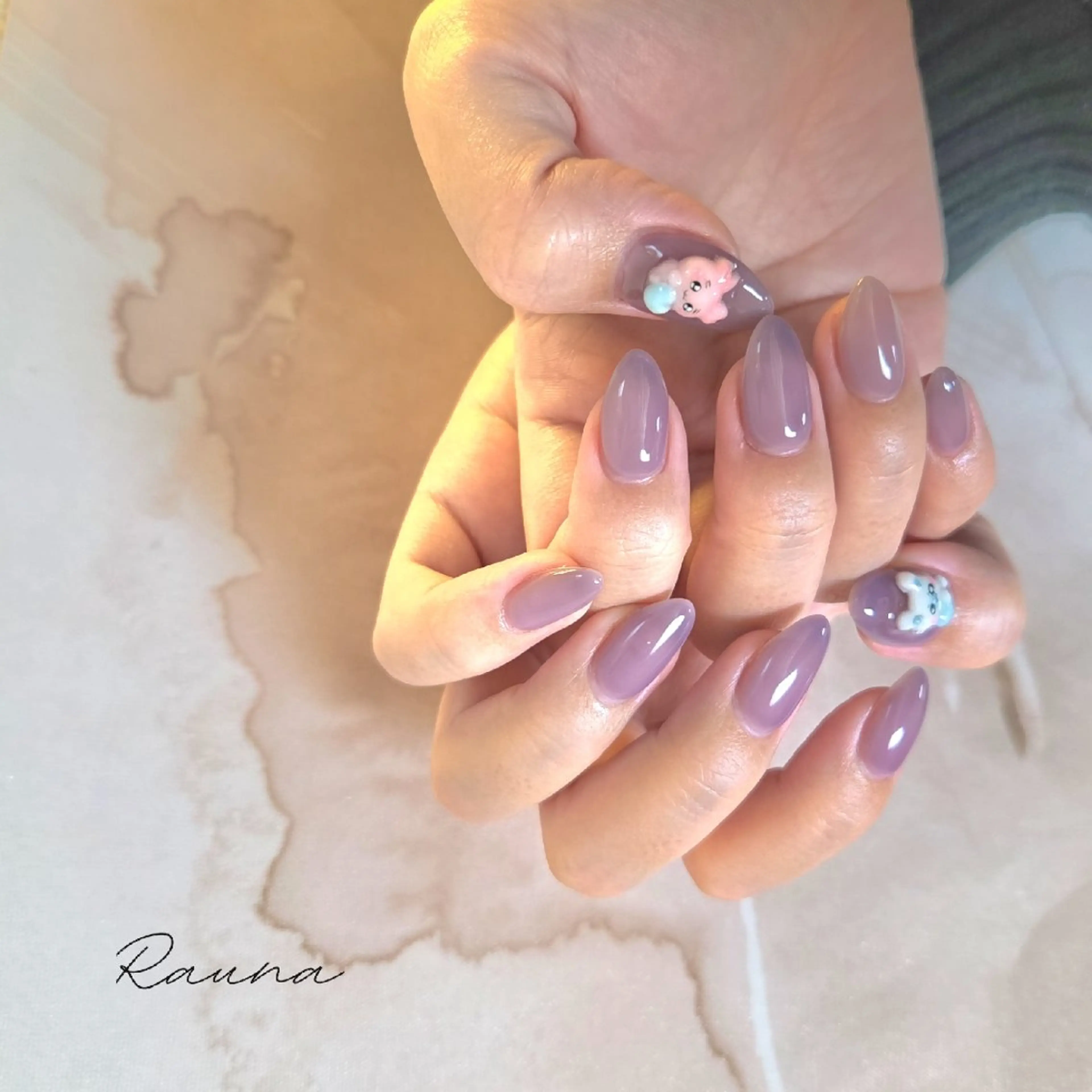 ネイル 持ち込み ハンドネイル Rauna nailsalon のネイルデザイン