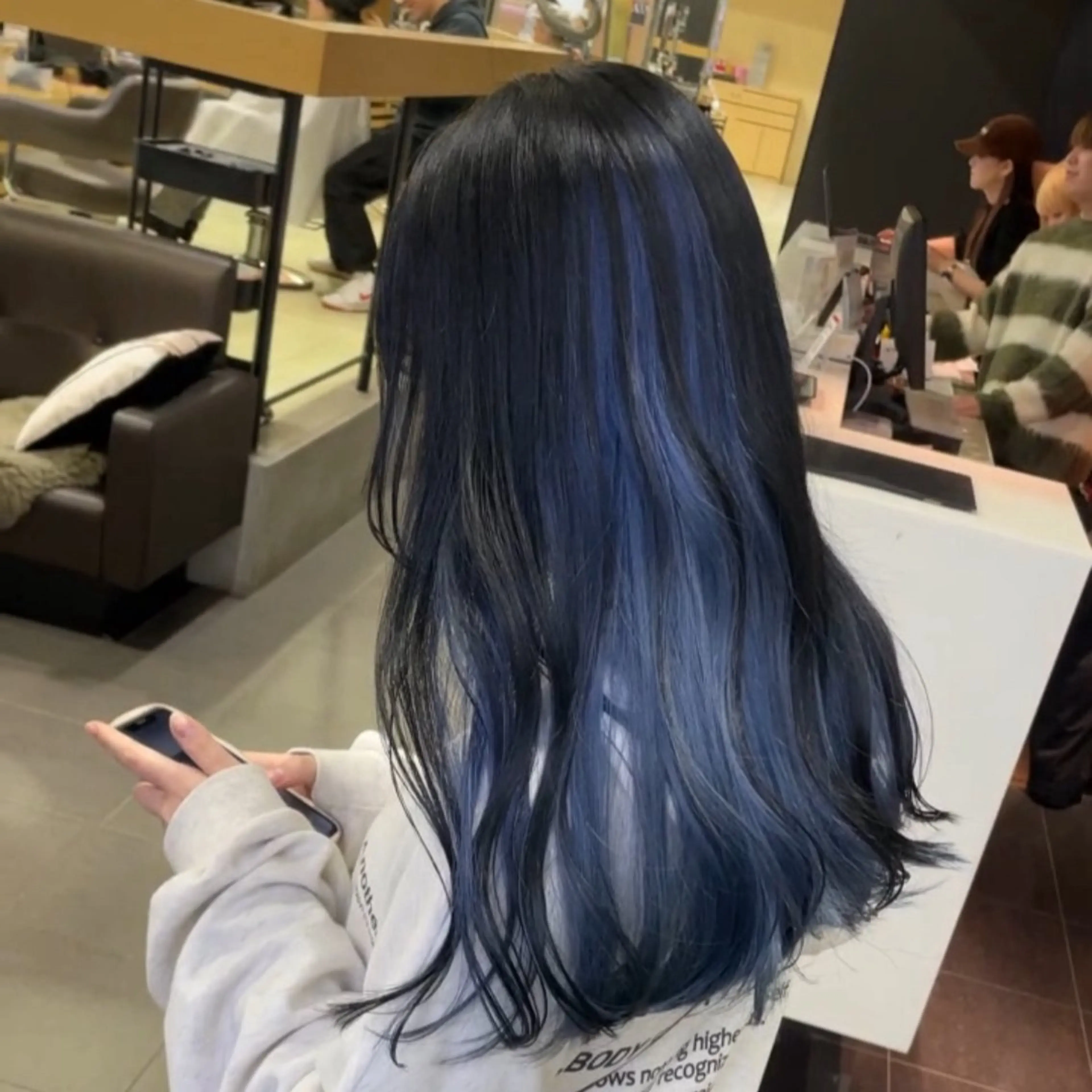 ロング レイヤー／マツエク 💋𝑨𝑵𝑵𝑨のヘアスタイル