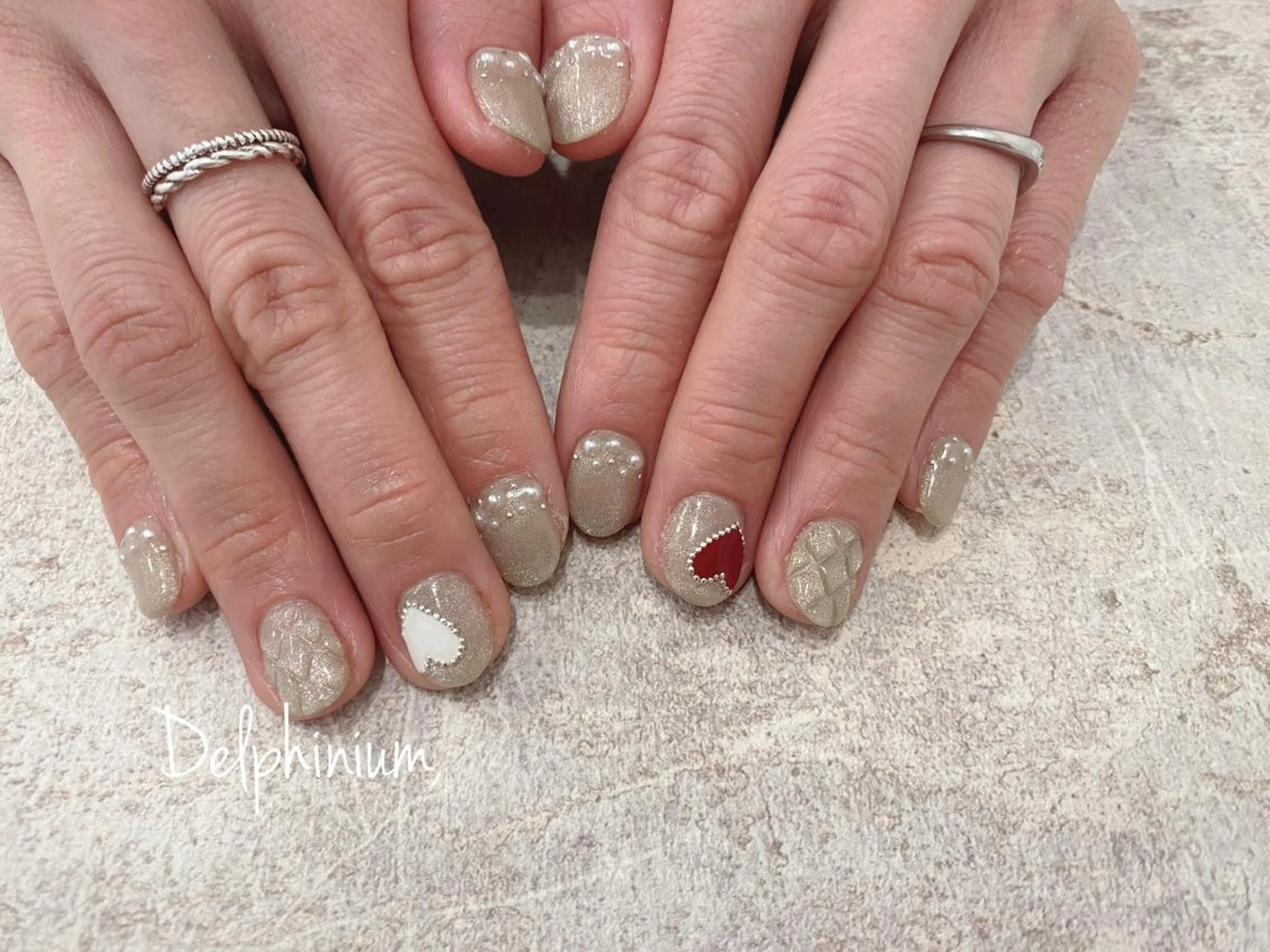 ネイル バレンタイン ハンドネイル 岡本 友恵のネイルデザイン