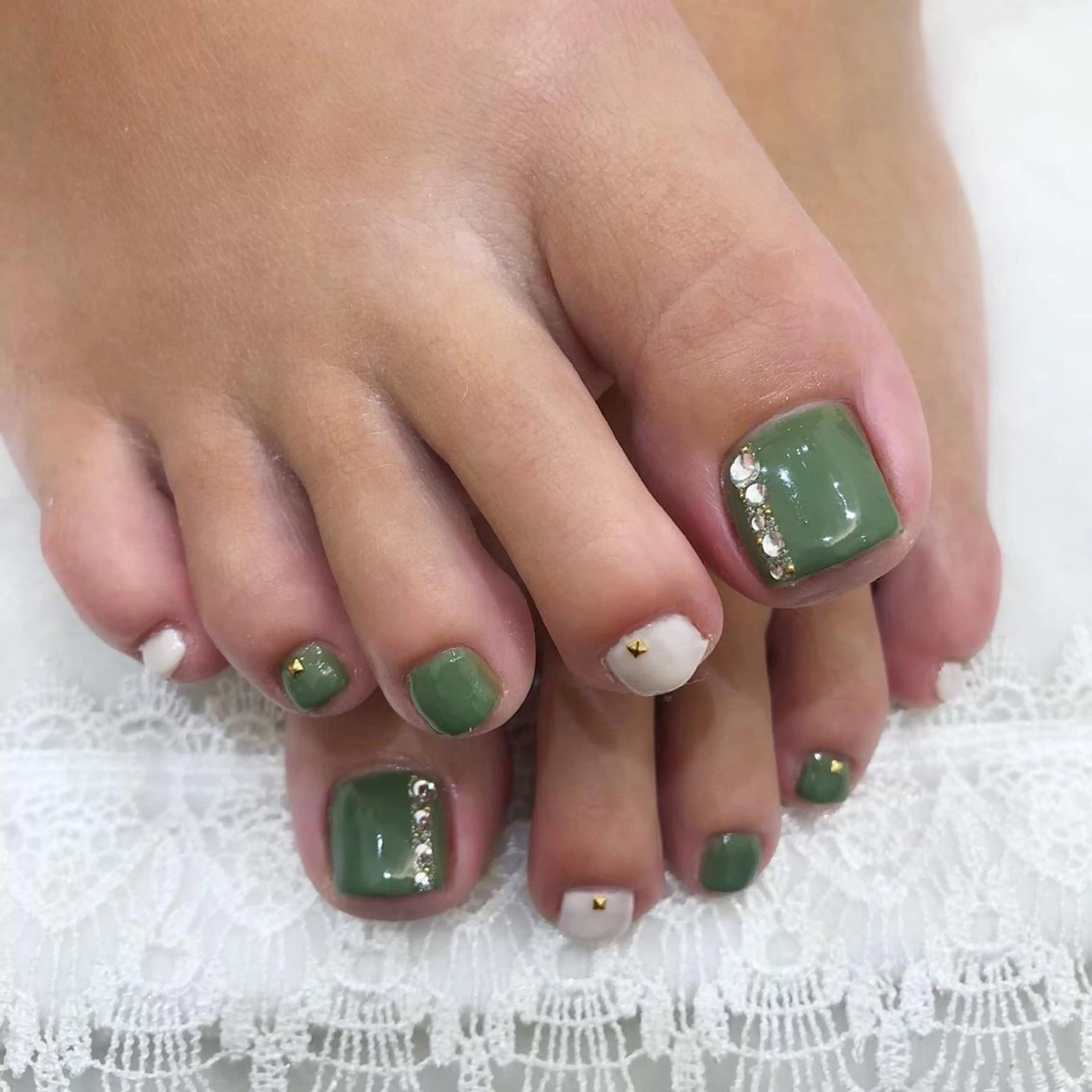 ネイル 椿森 美瑠紅の眉毛・アイブロウイメージ