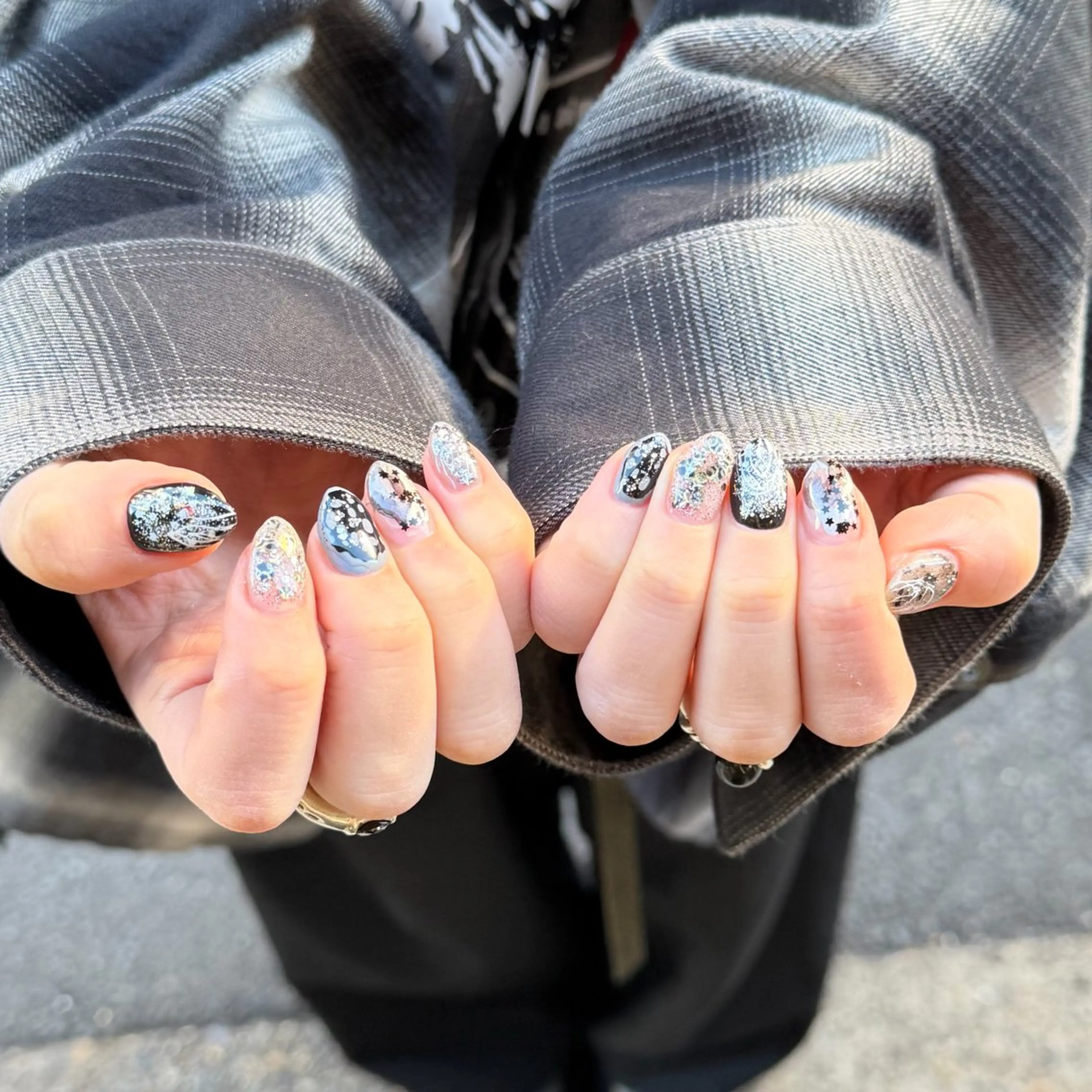 ネイル ハンドネイル 𝐫𝐚𝐢 𝐧𝐚𝐢𝐥の眉毛・アイブロウイメージ