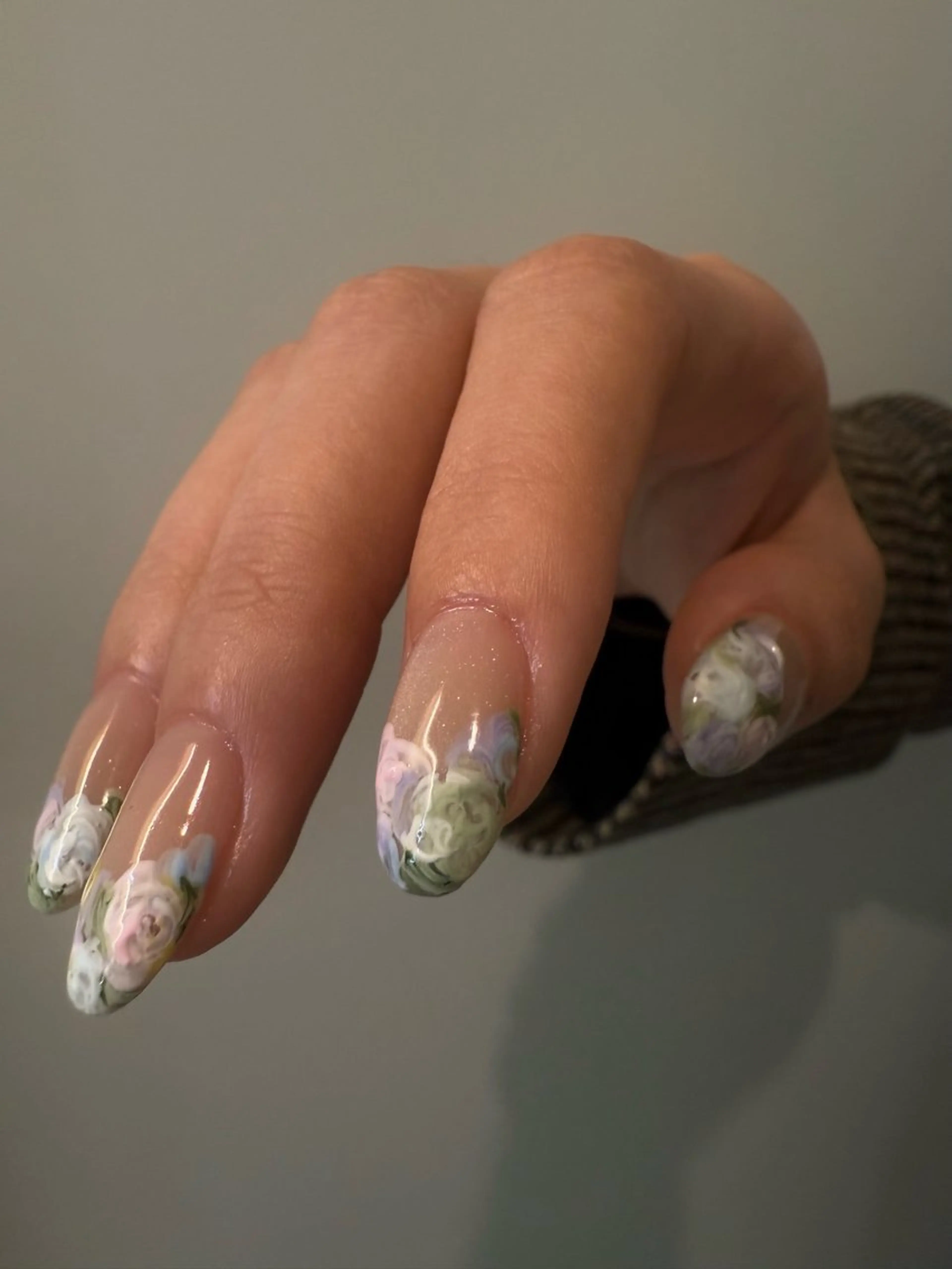 ネイル フラワーネイル ニュアンスネイル ハンドネイル gui jingumae所属・k. minamiのネイルデザイン
