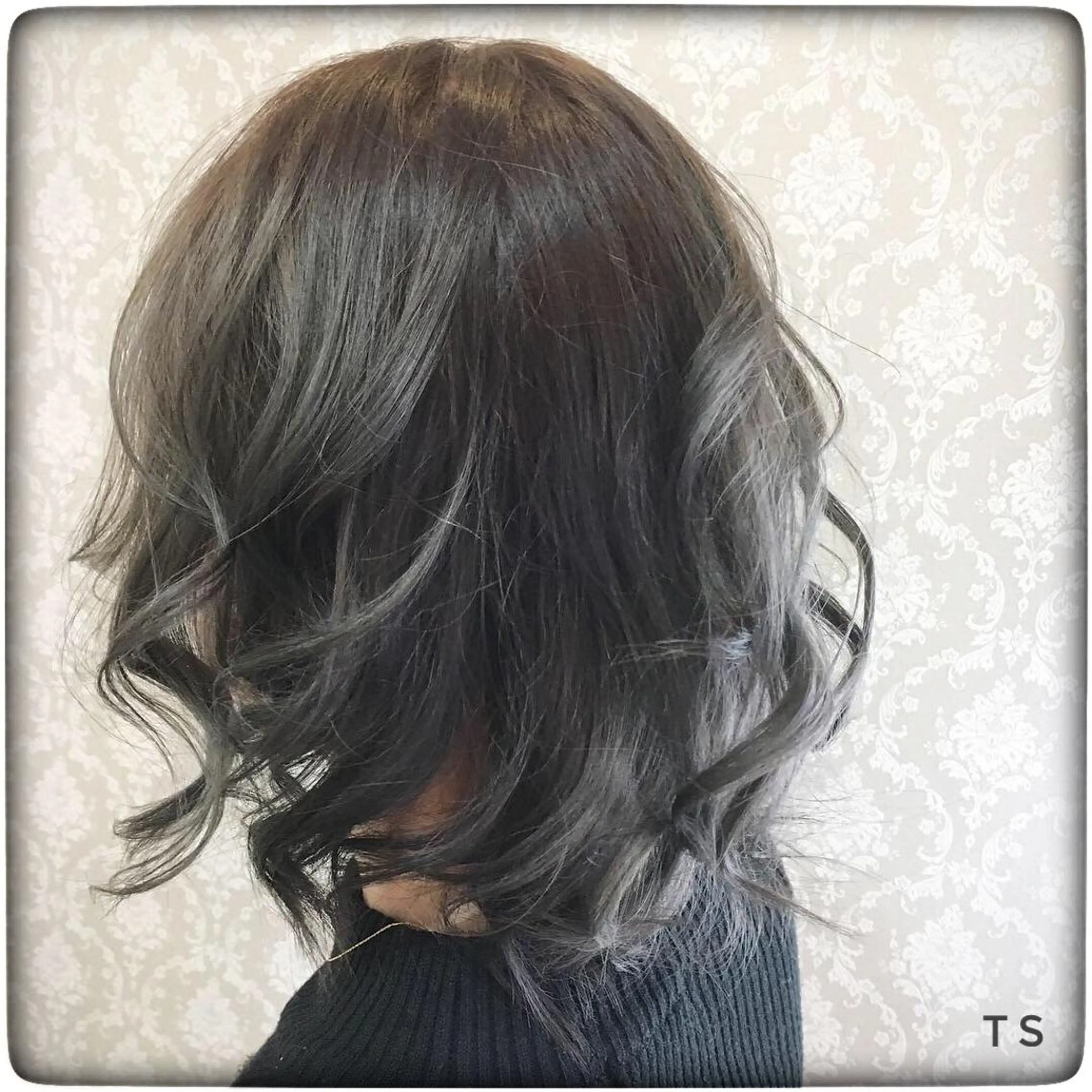 カラー ブリーチ ササキ トモシのヘアスタイル