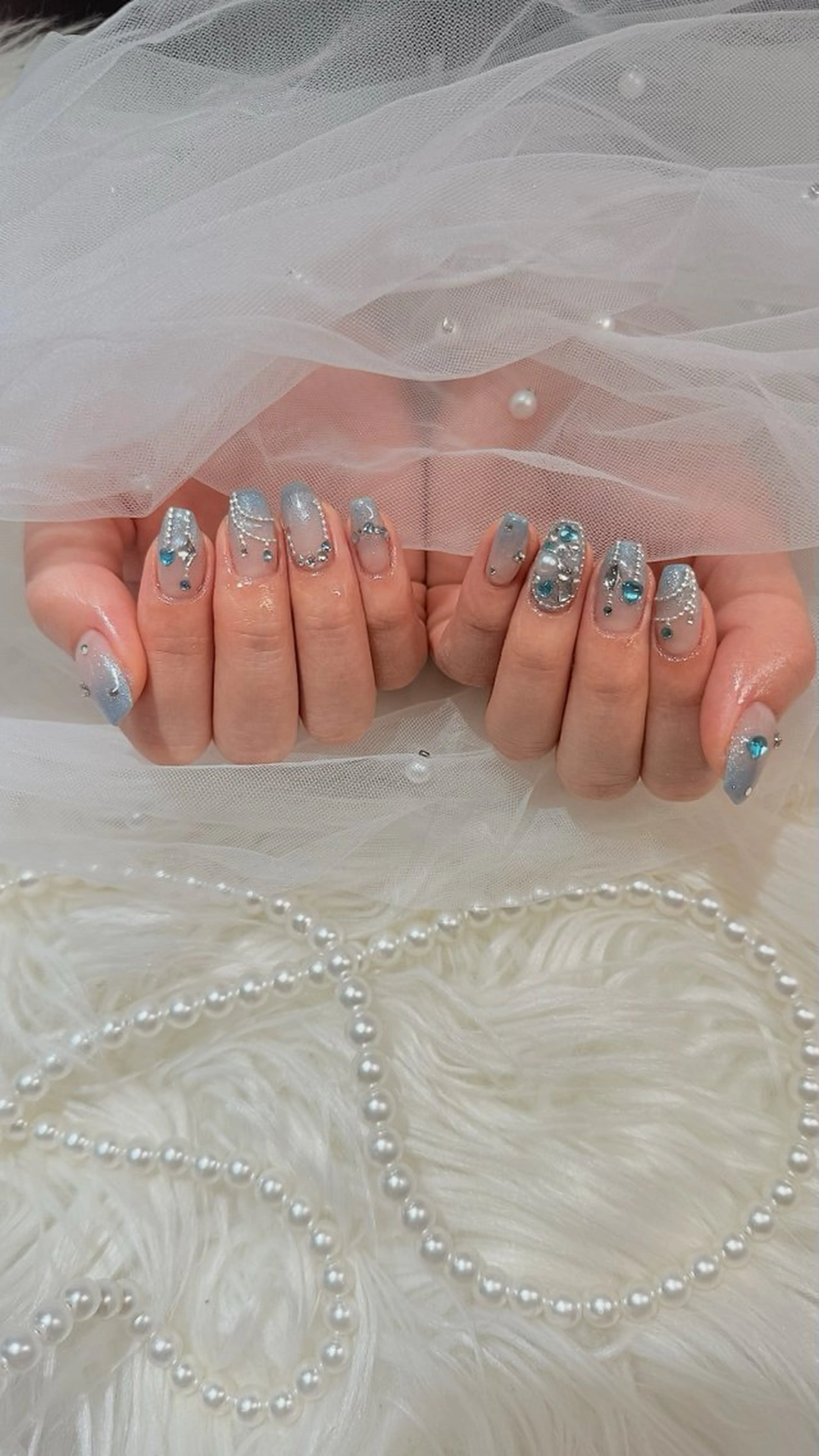 ミディアム ハンドネイル ハンドケア マシェリローズ所属・Macherie Roseのネイルデザイン