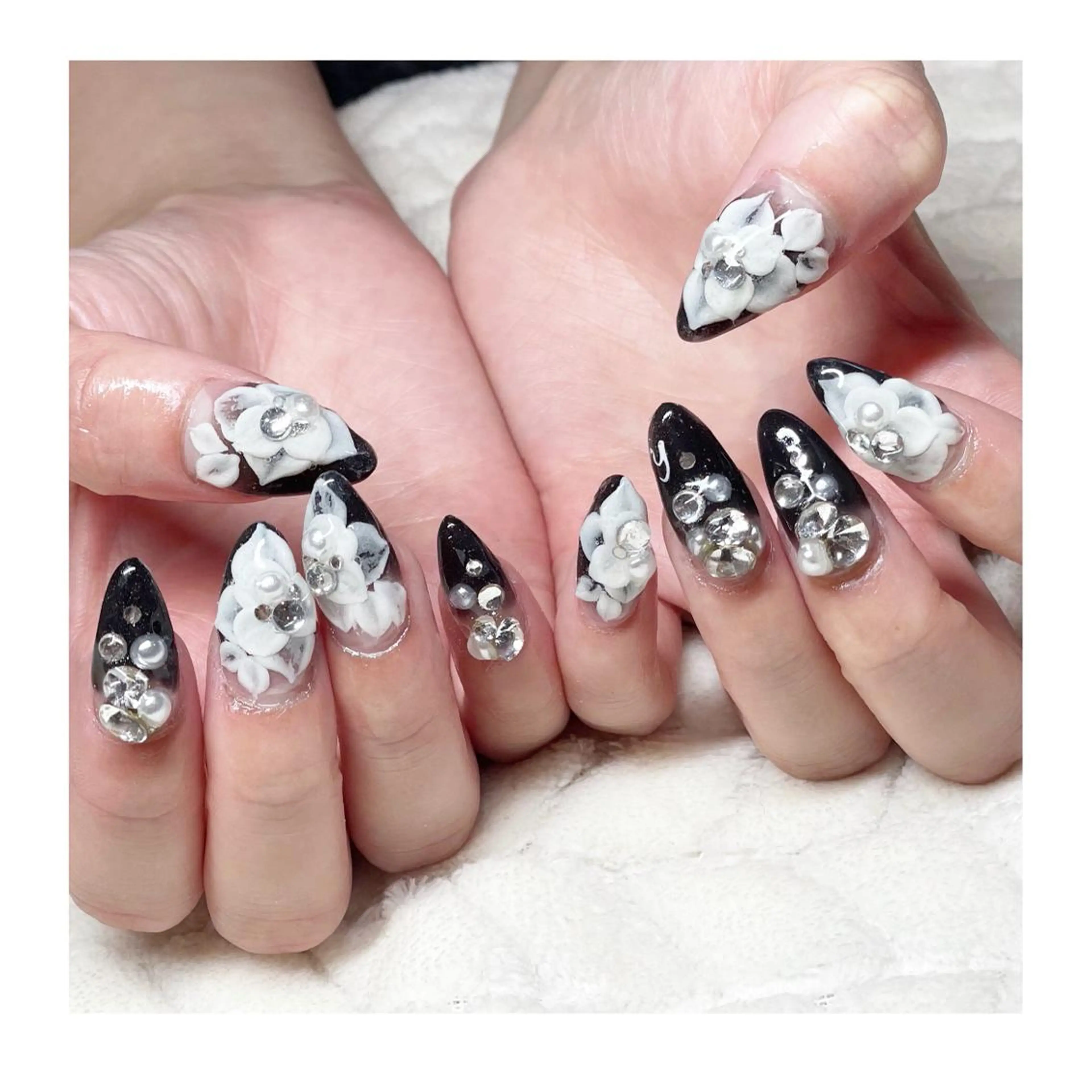 ネイル アートネイル スカルプネイル ストーンネイル ハンドネイル LaLa Peach 福岡のマツエク・マツパデザイン