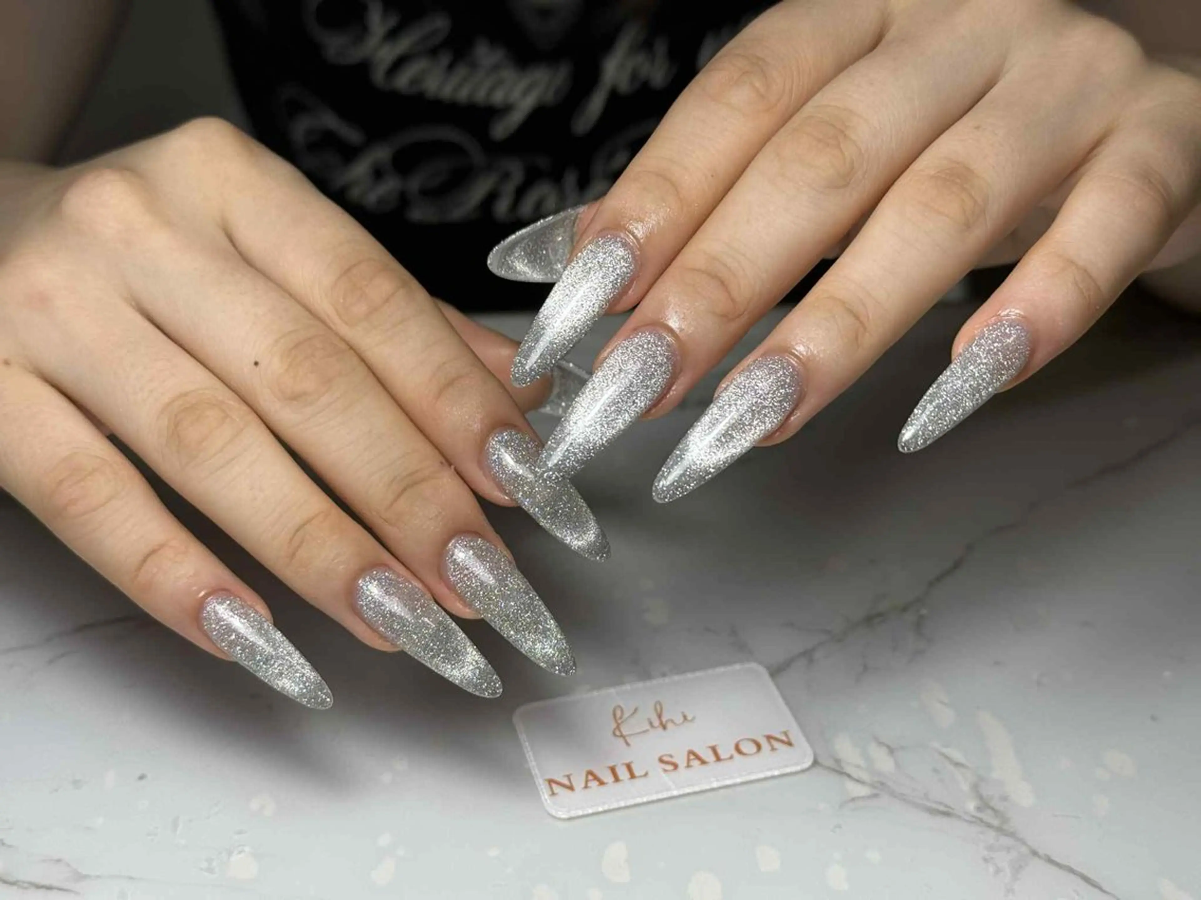 【ソフトジェル付き替えオフ無料】スカルプマグネットネイルの写真