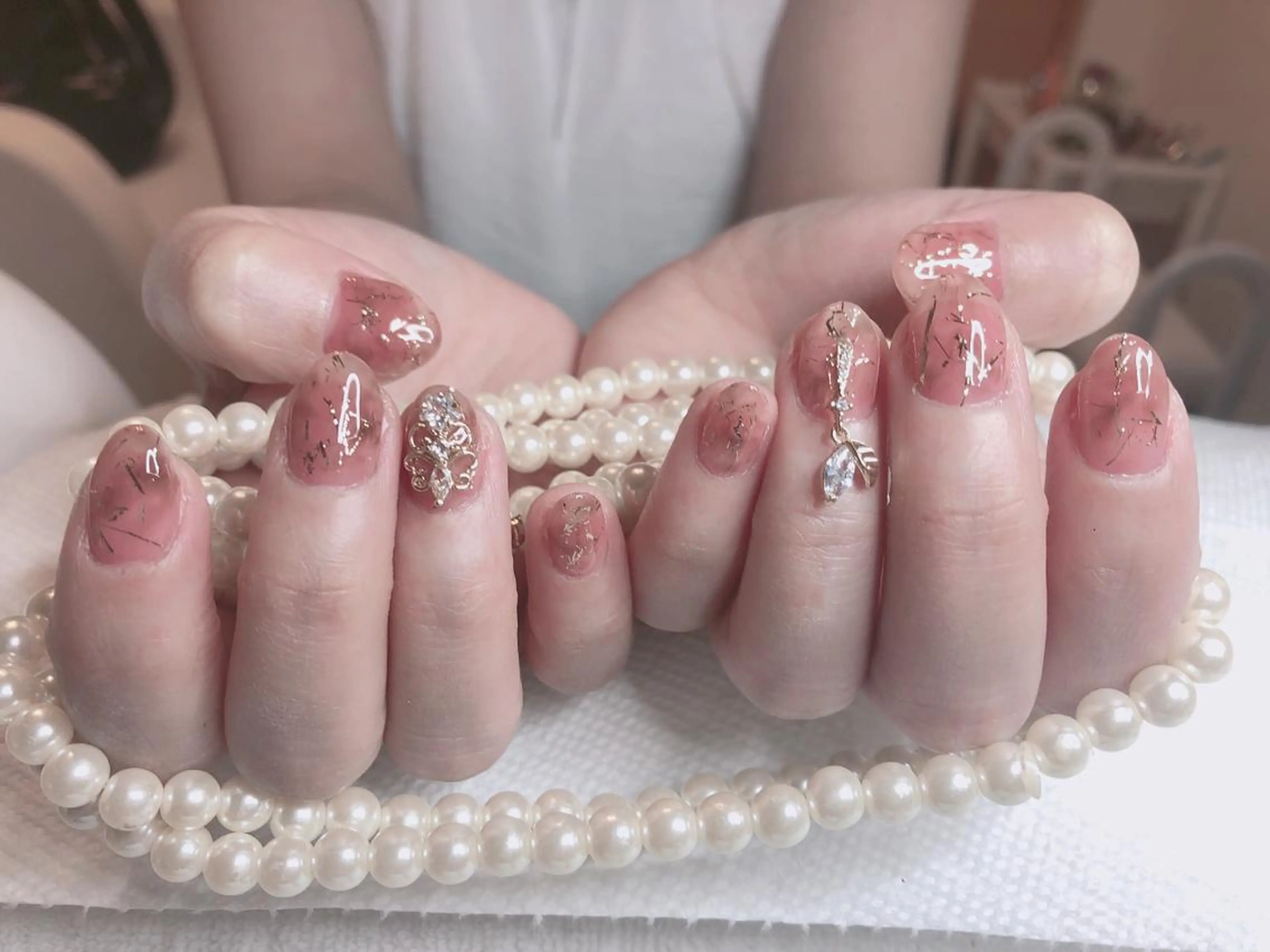 ミディアム ネイル 長さ出し専門 nynaのネイルデザイン