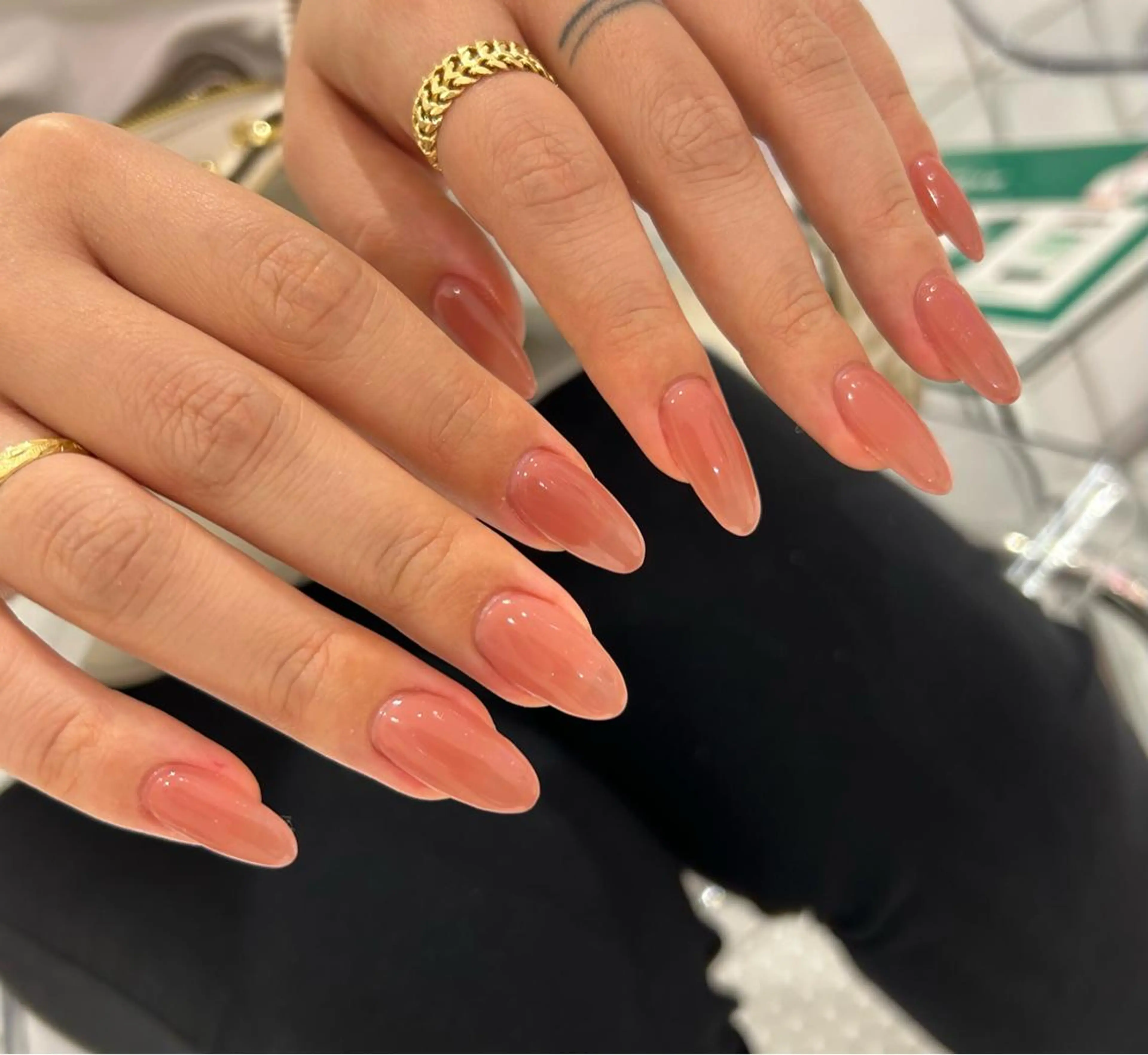 ネイル pool横浜所属・pool TSUKAMOTOのネイルデザイン