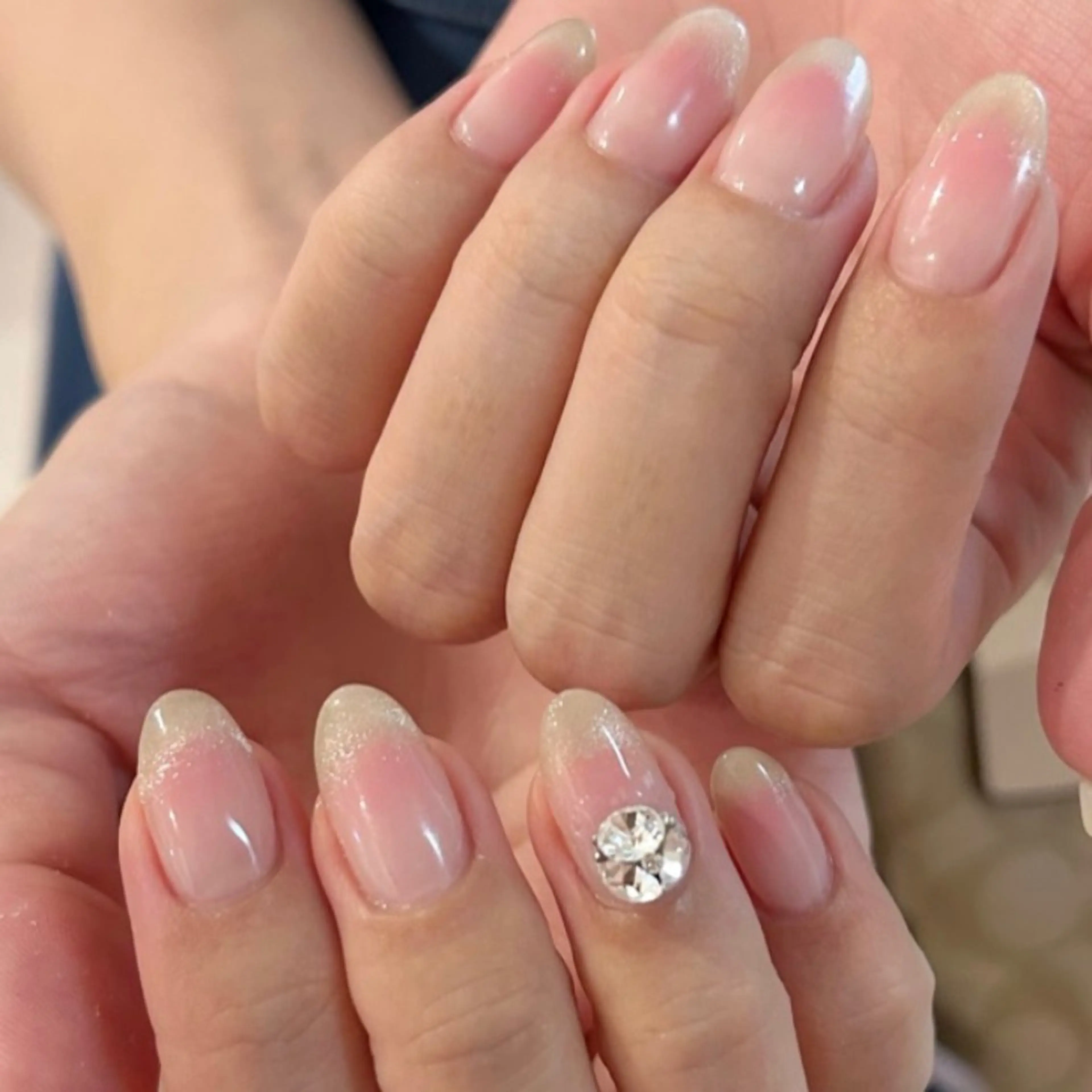 ミディアム ハンドネイル Nishiyama Honokaのネイルデザイン