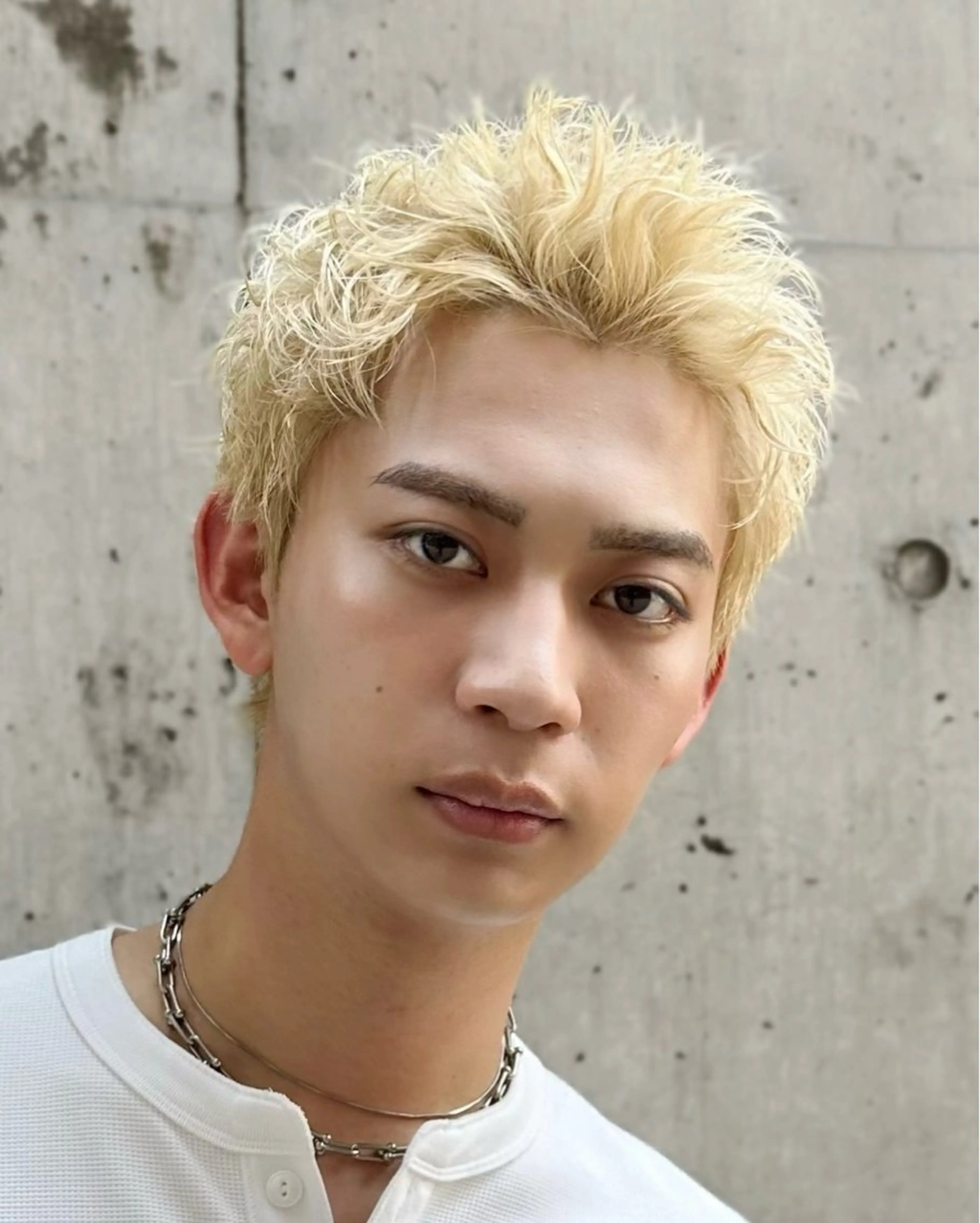 ショート カラー メンズ メンズハイトーン メンズパーマ メンズショート スパイキーショート ハイトーンカラー カット トリートメント スパイキーショート メンズ特化/鈴木美璃のヘアスタイル