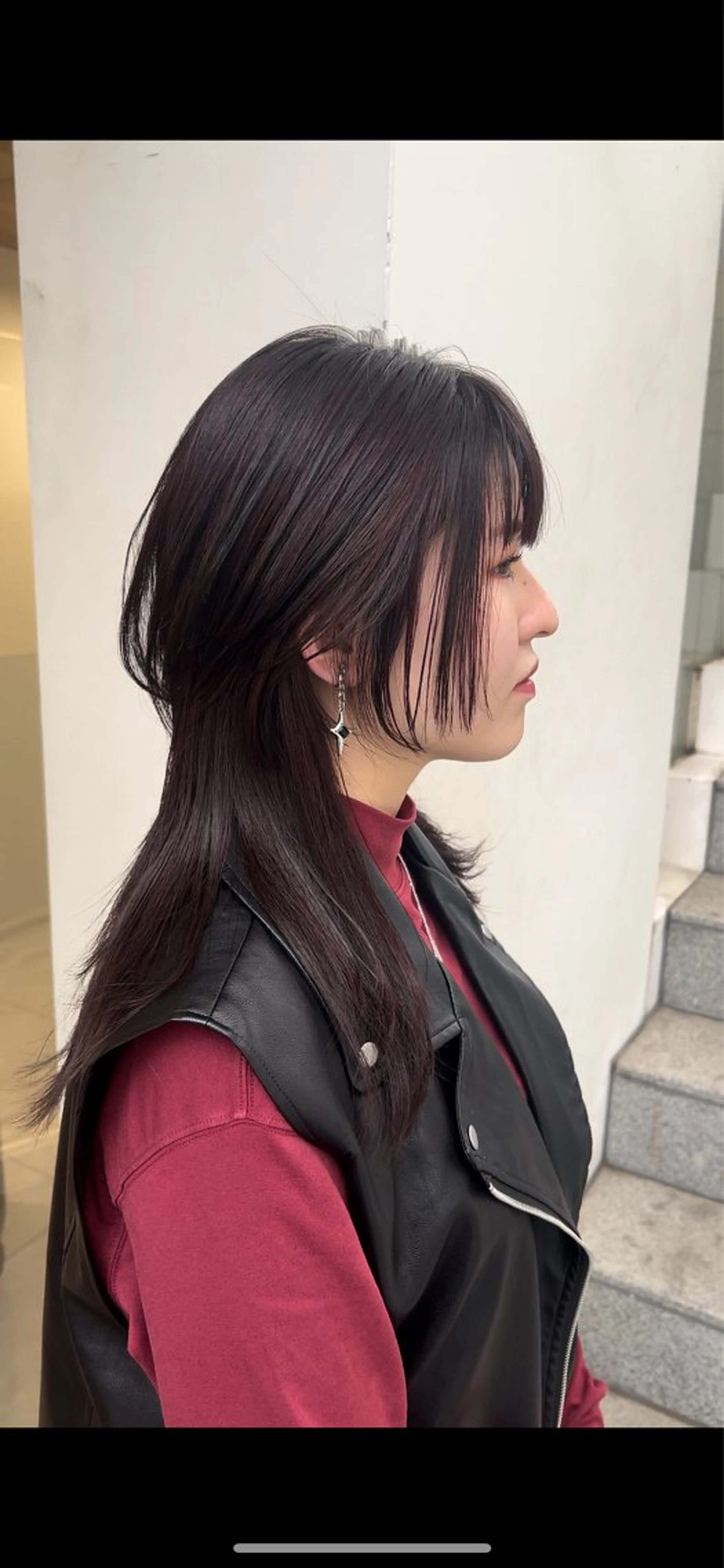 ロング レイヤーカット 小顔カット ウルフカット ウルフレイヤー TOMOYAレイヤー ブリーチ縮毛矯正のヘアスタイル