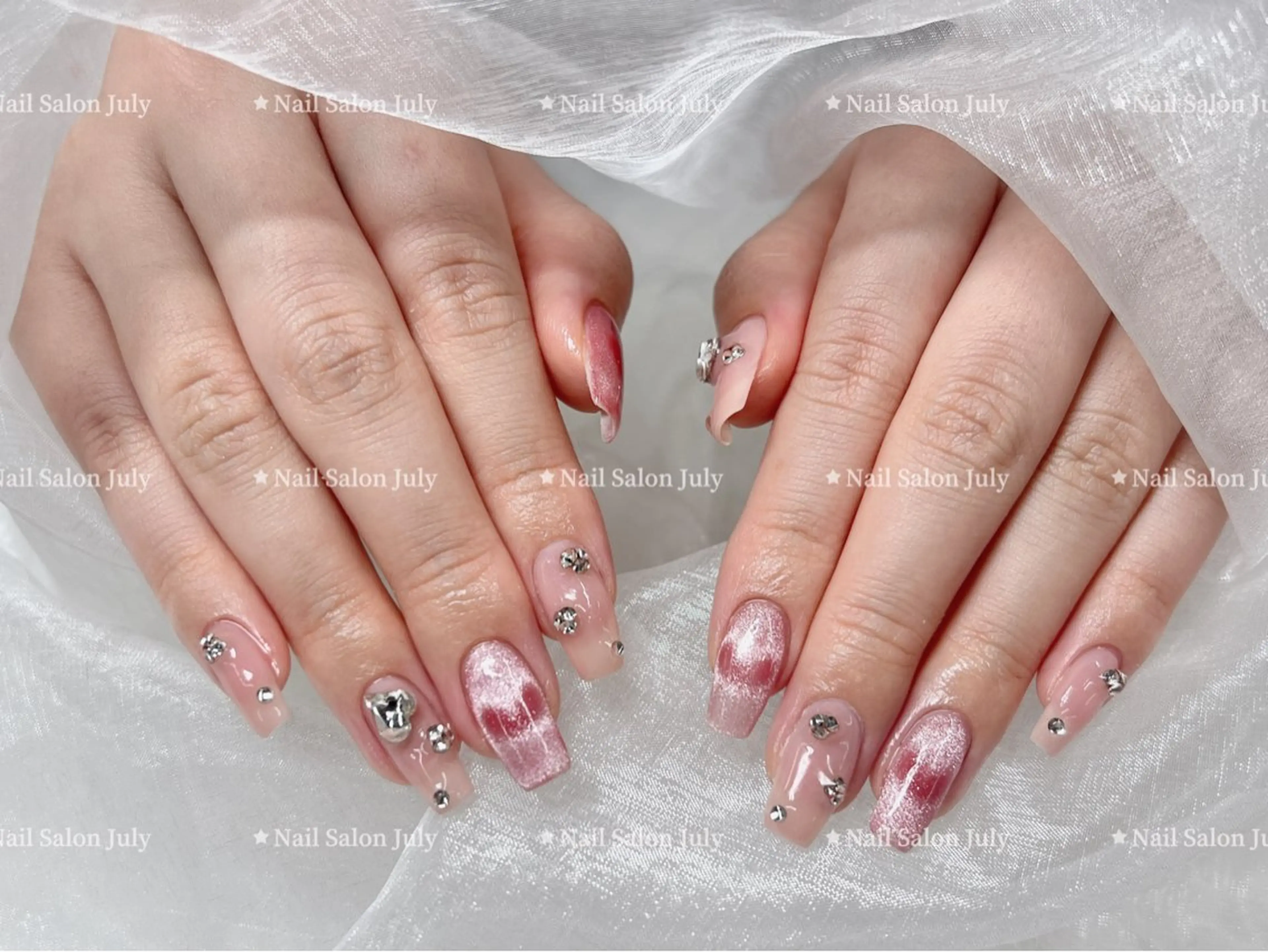 ネイル アートネイル オーロラネイル ジェルネイル ガーリー キラキラネイル July モモのネイルデザイン