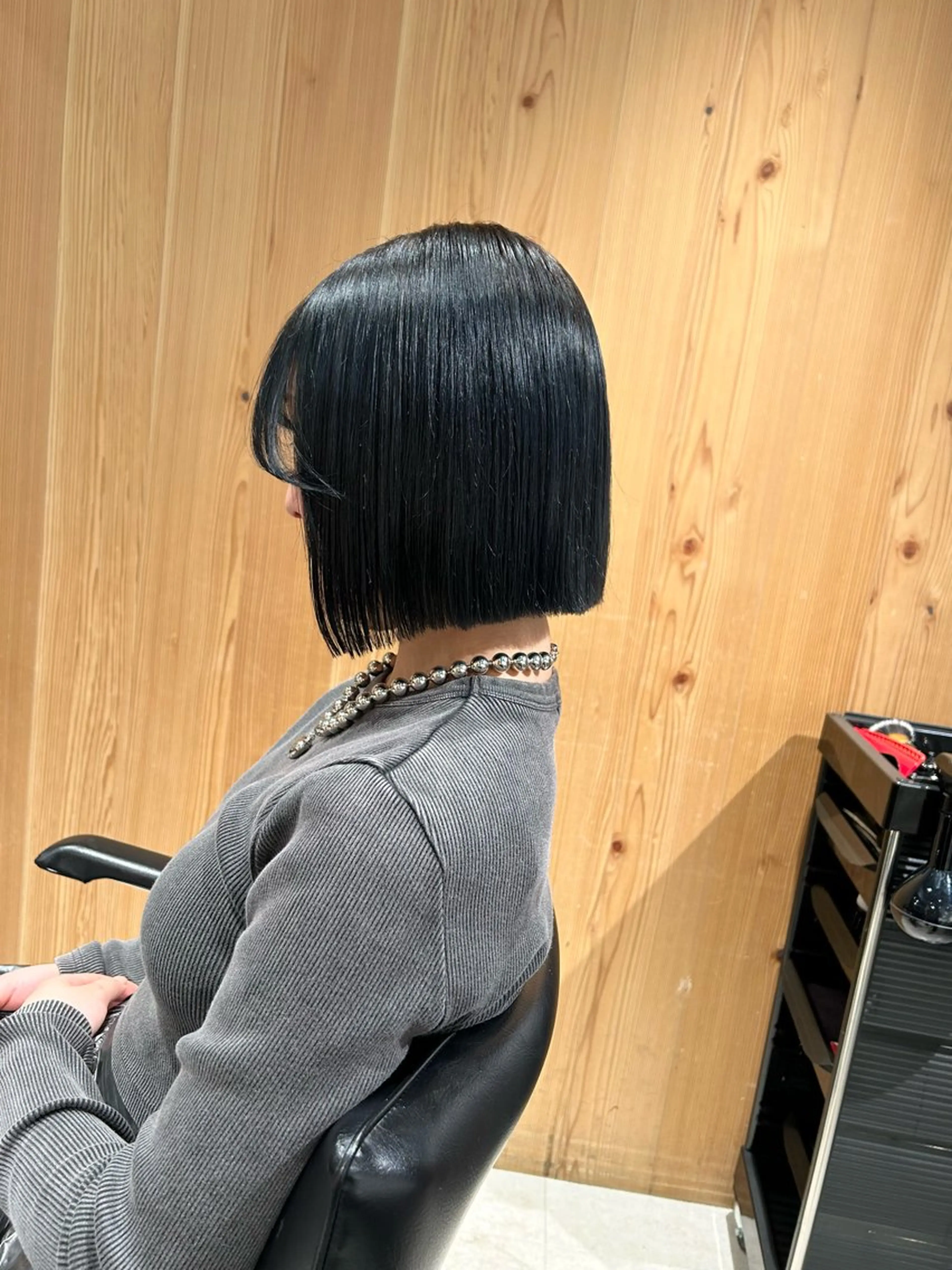 ショート カラー 切りっぱなしボブ 黒髪 ブルーカラー ブルーブラック ボブ カット ヘアカラー トリートメント ヘッドスパ GO TODAY  SHAIRE  SALON   渋谷モディ所属・スキバサミを使わない カット🌼唯🌼のヘアスタイル