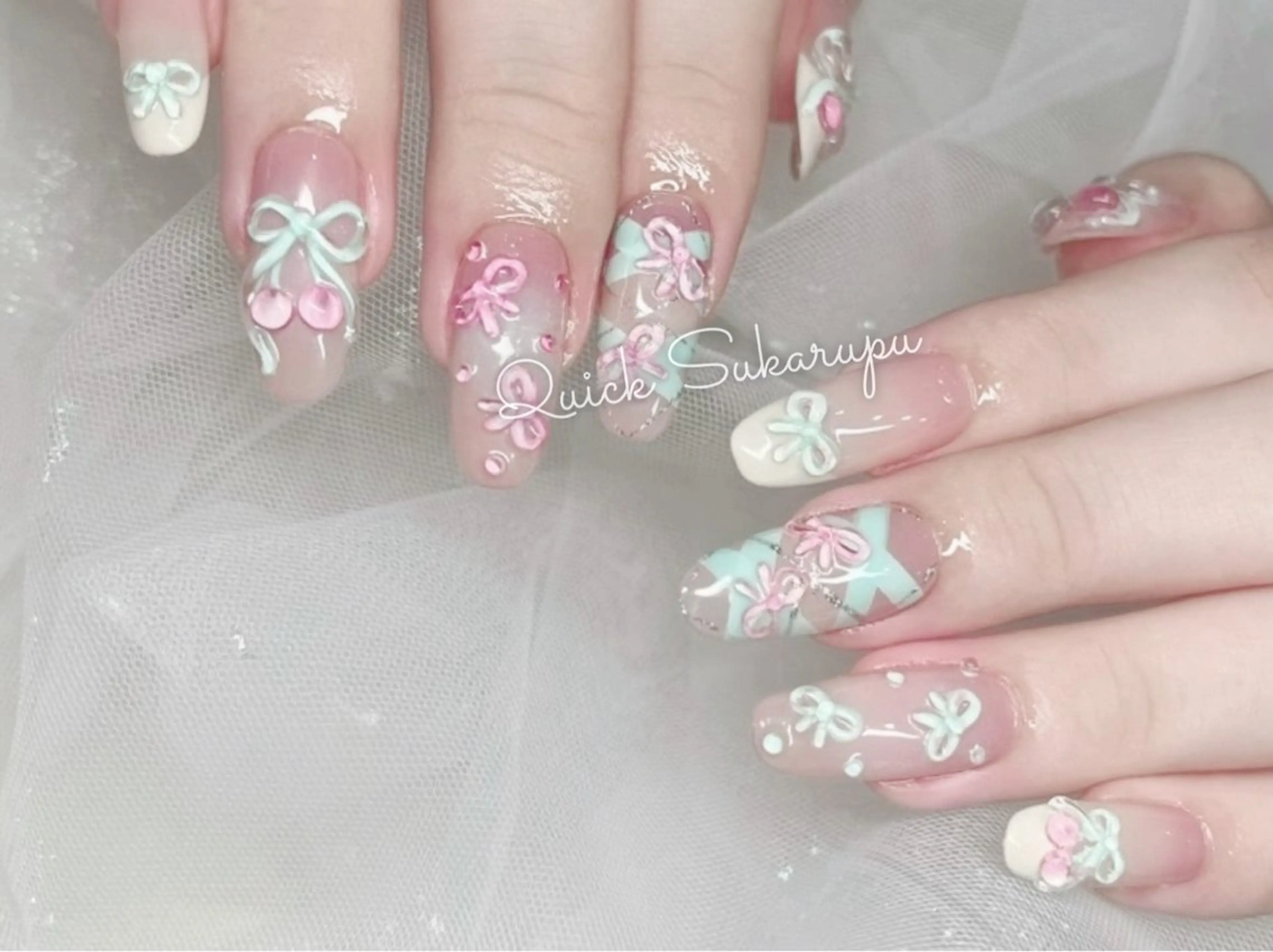 ミディアム ハンドネイル Quick Sukarupu 高田馬場店所属・Quick Sukarupuのネイルデザイン