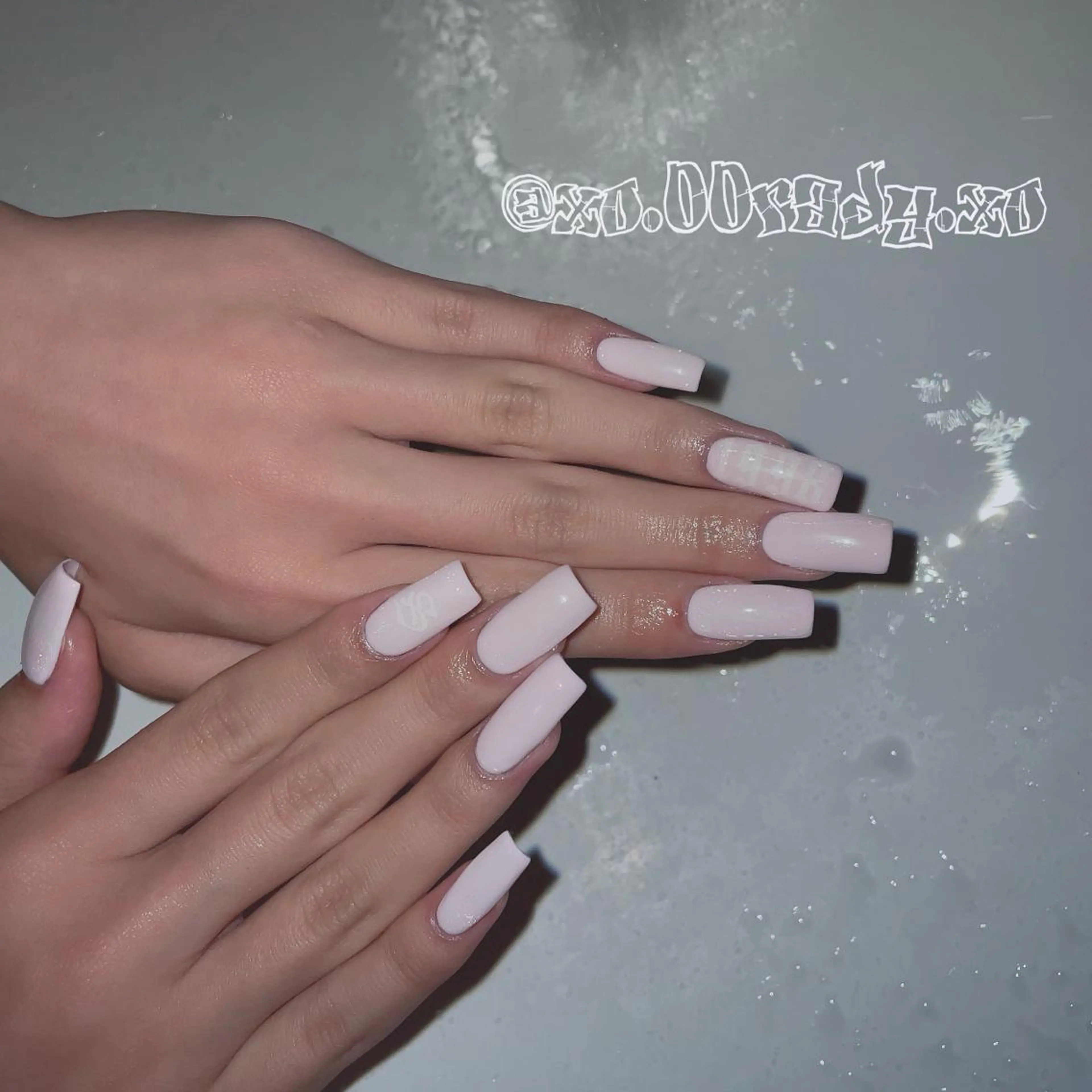 セミロング ネイル ⛓Miyu ⛓のネイルデザイン