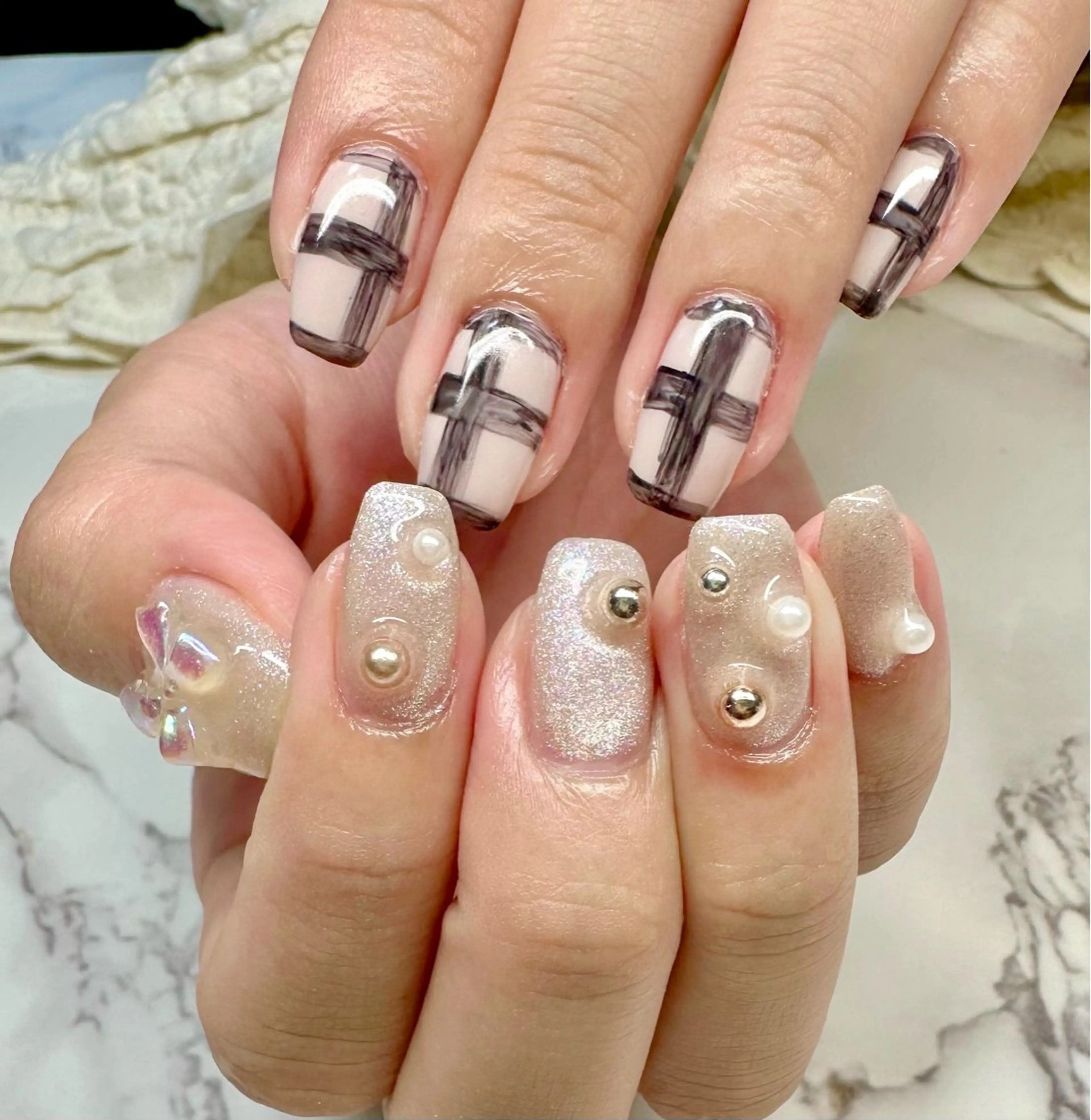 ネイル ハロウィン キラキラネイル マグネットネイル ミラーネイル ニュアンスネイル M.N_ nailのネイルデザイン