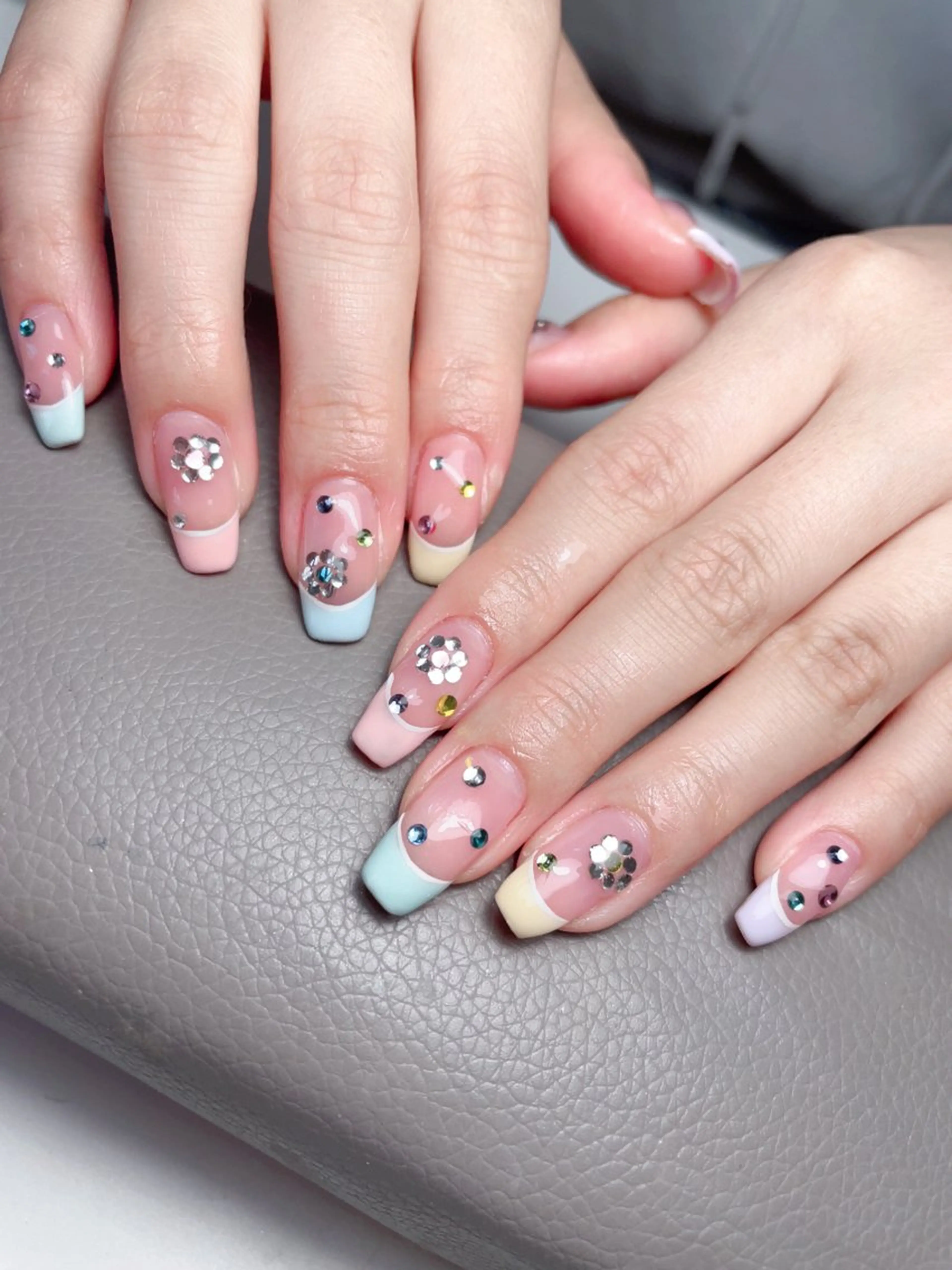 ネイル ハンドネイル 🎀Ｍ nails✨ ビューティーのネイルデザイン