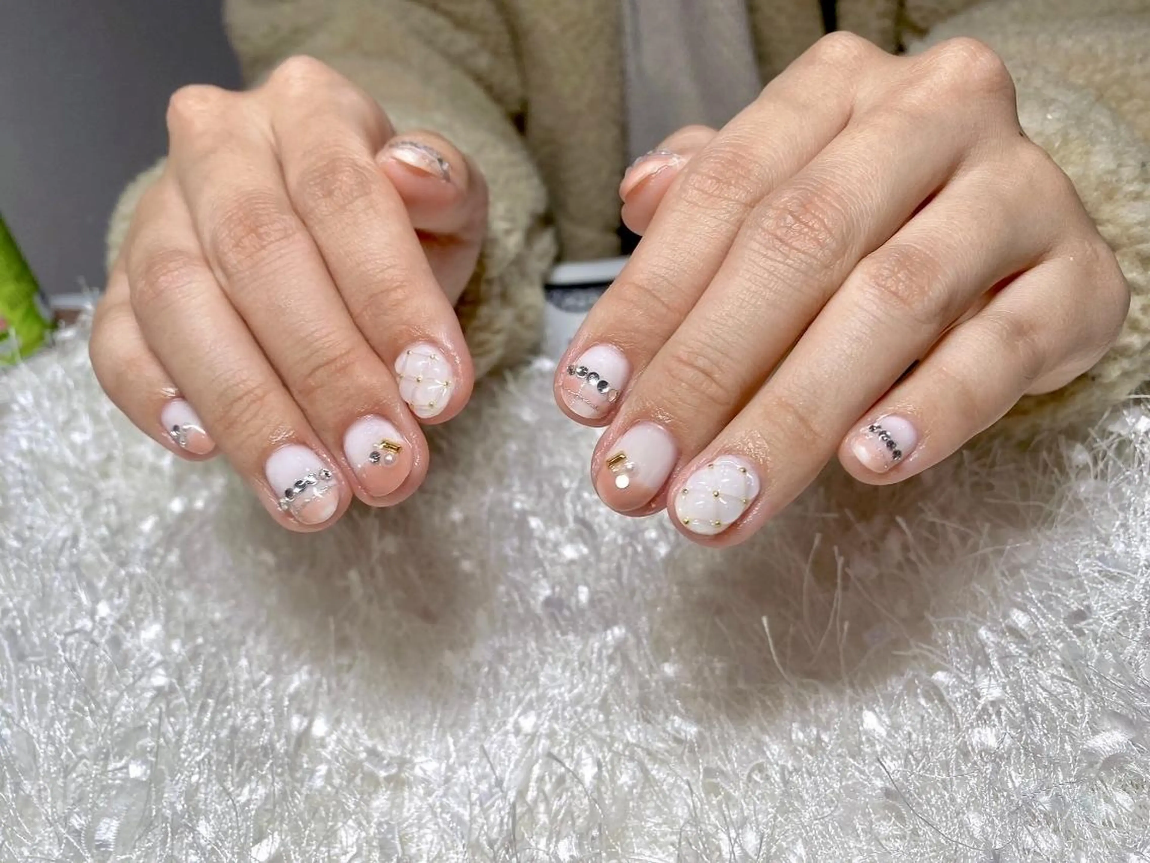 ネイル 長さ出し フレンチネイル ジェルネイル グラデーション 韓国ネイル ハンドネイル Nail&eye Belire 新宿のネイルデザイン