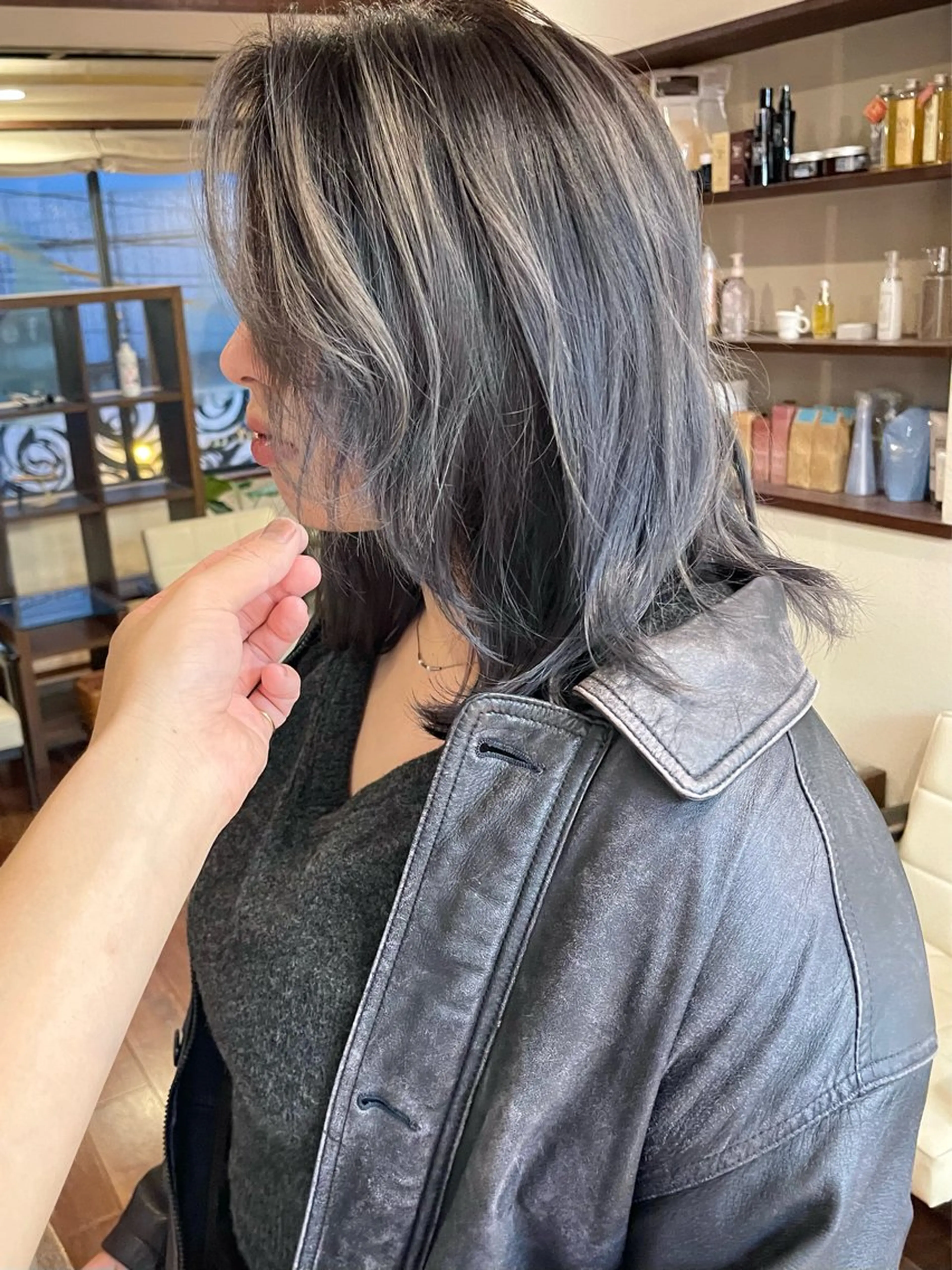 ミディアム カラー カット ヘアカラー トリートメント 髪質改善ｶﾗｰ ｹｱﾌﾞﾘｰﾁ/ﾀﾑのヘアスタイル