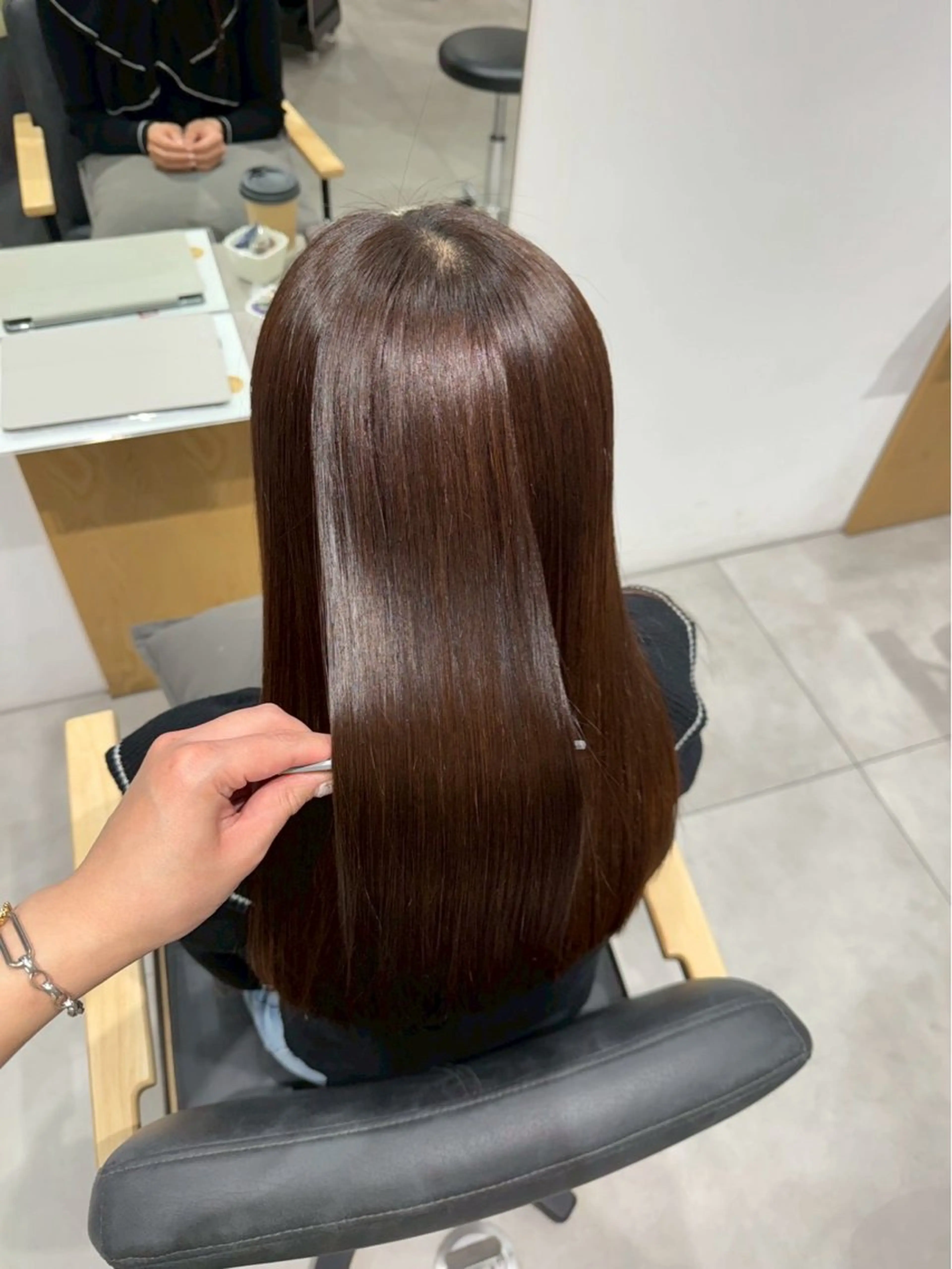 カラー ヘアカラー solua所属・飯田 彩加のヘアスタイル