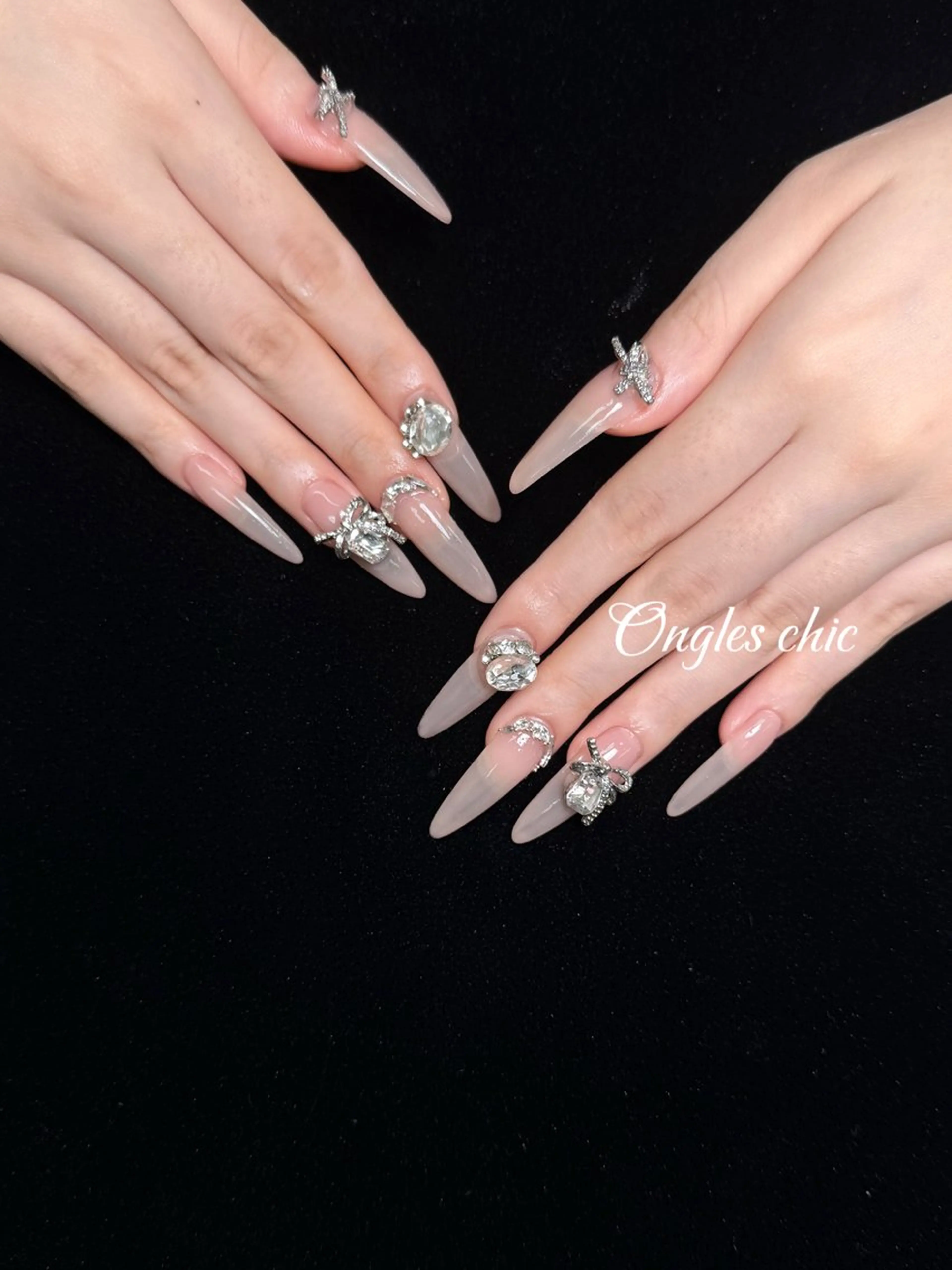 ネイル ハンドネイル ongles chicのネイルデザイン