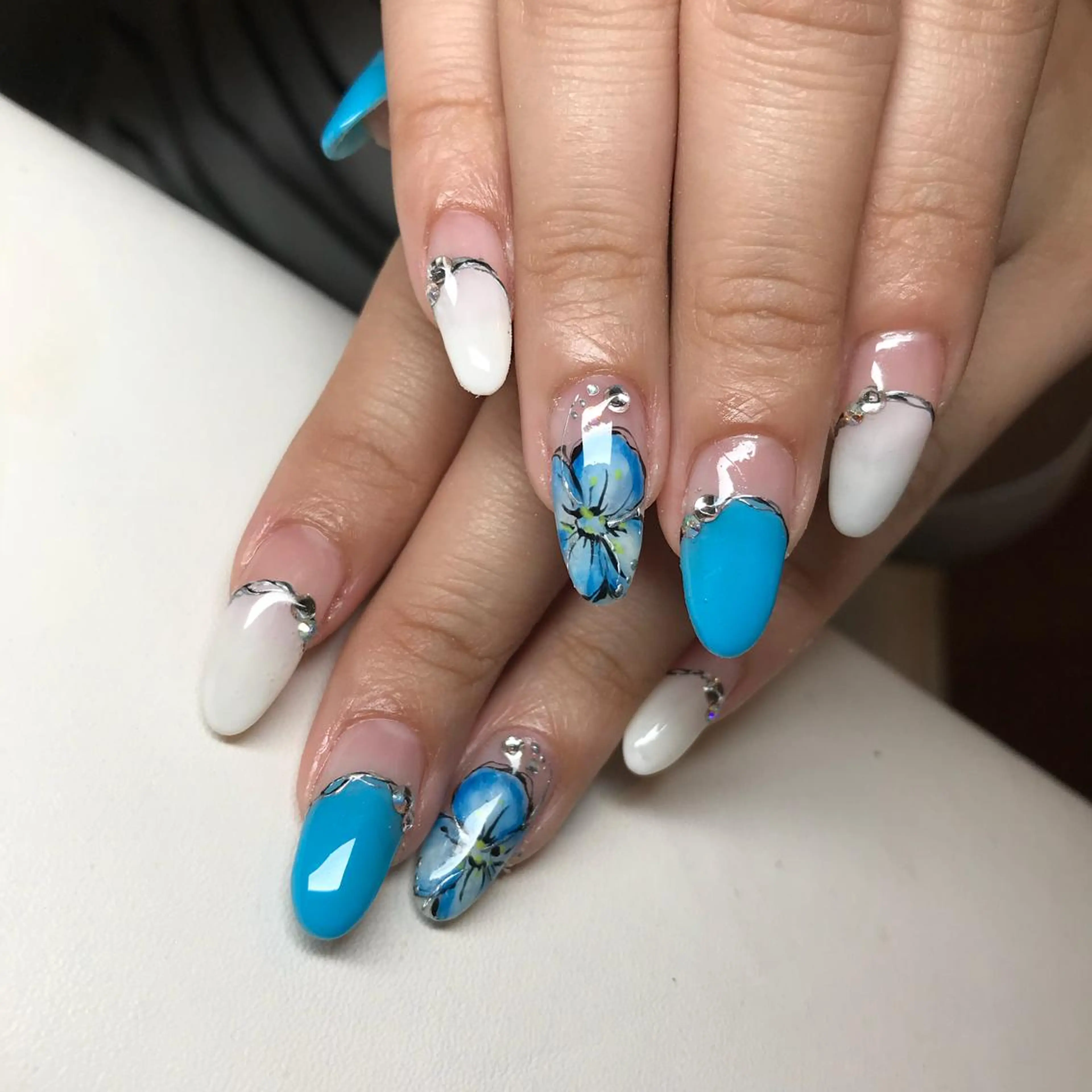 ネイル maggienail所属・Maggie Nagisaのネイルデザイン
