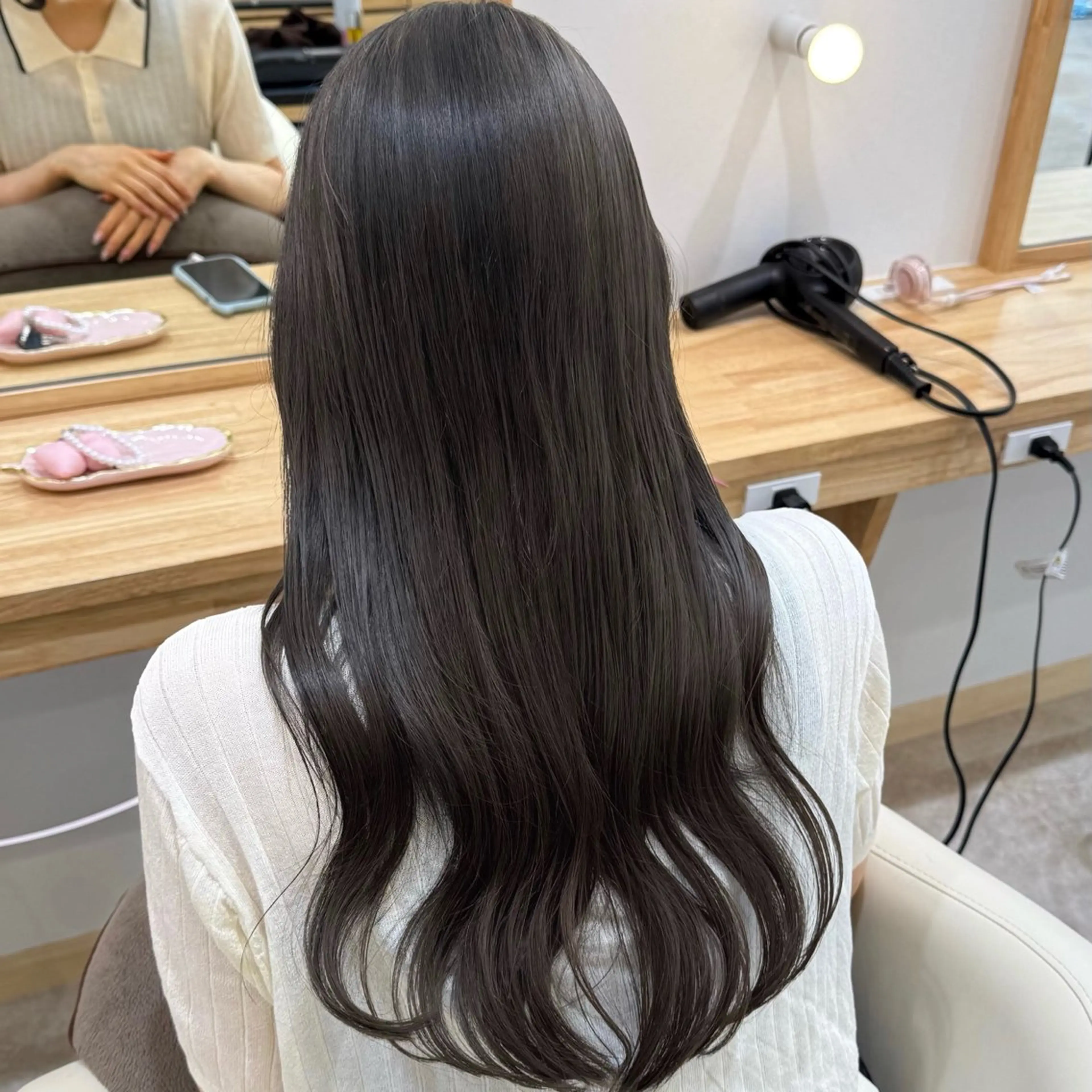 ロング カラー ヘアカラー 柔らかいcolor ￤韓国￤🩰マユ🩰のヘアスタイル