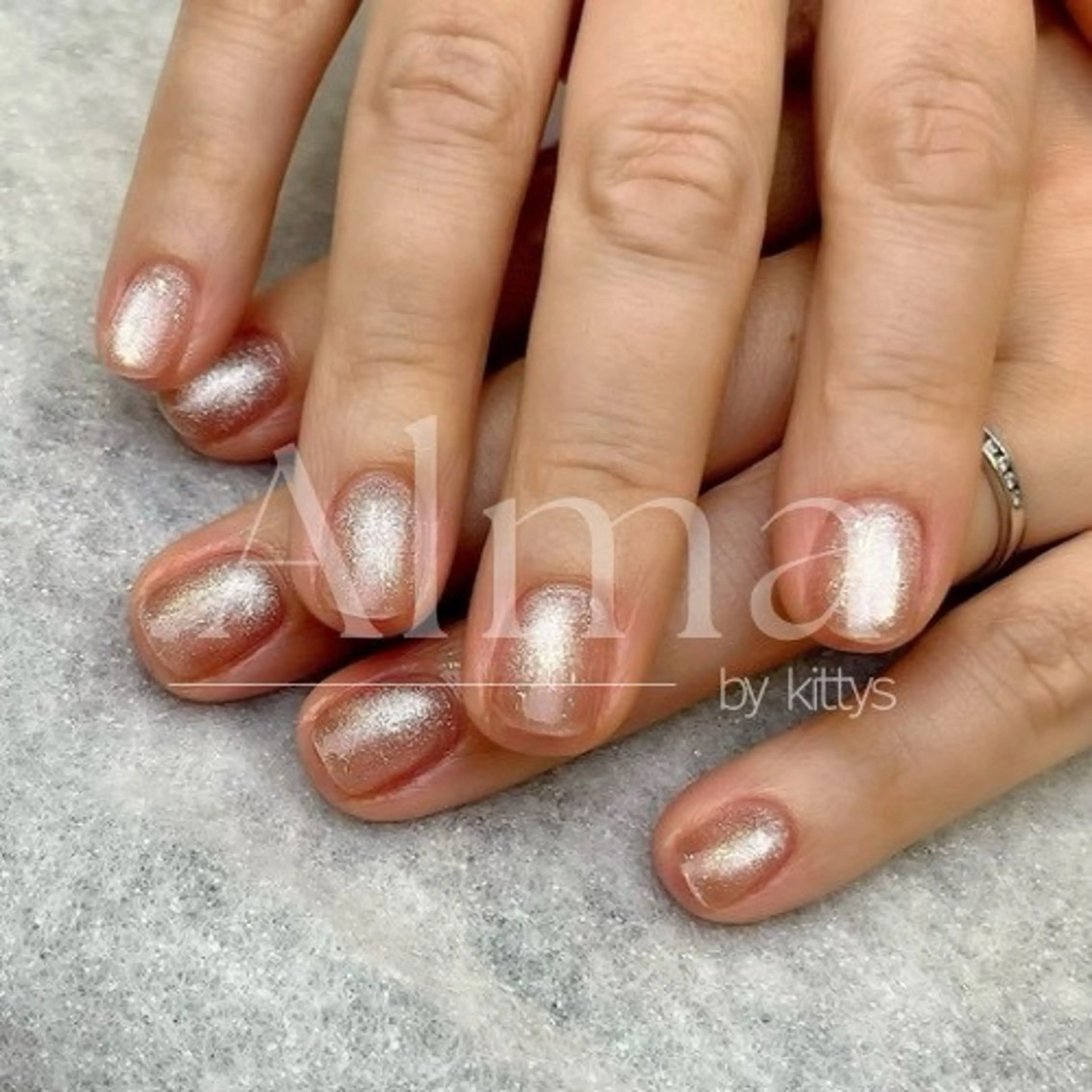 ネイル ハンドネイル Alma by kittys 谷保店所属・Alma chitoseのネイルデザイン