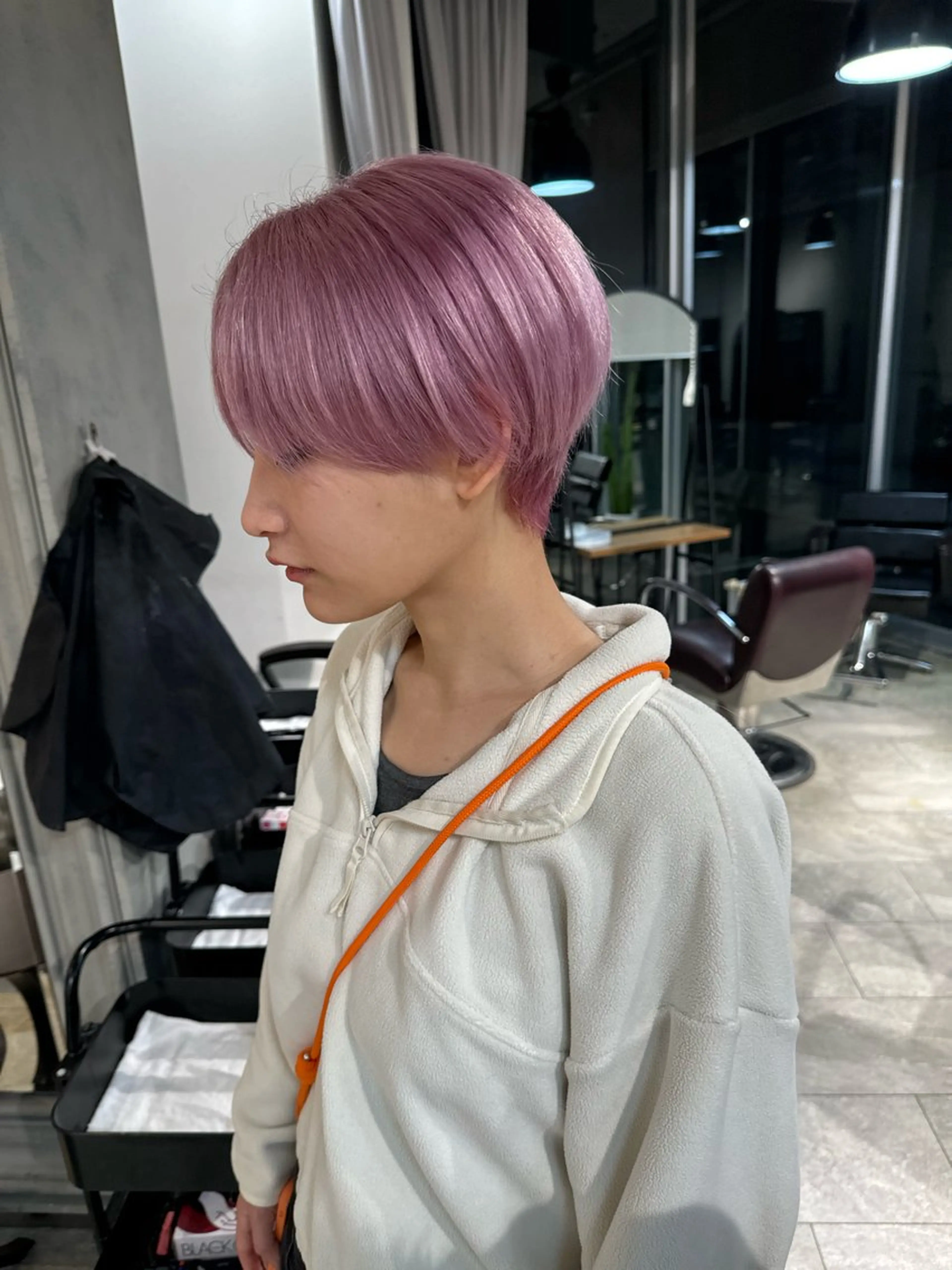 ショート カラー カット ヘアカラー トリートメント ヘアセット 💜ハイトーン💛 マジカルかいちゃんのヘアスタイル