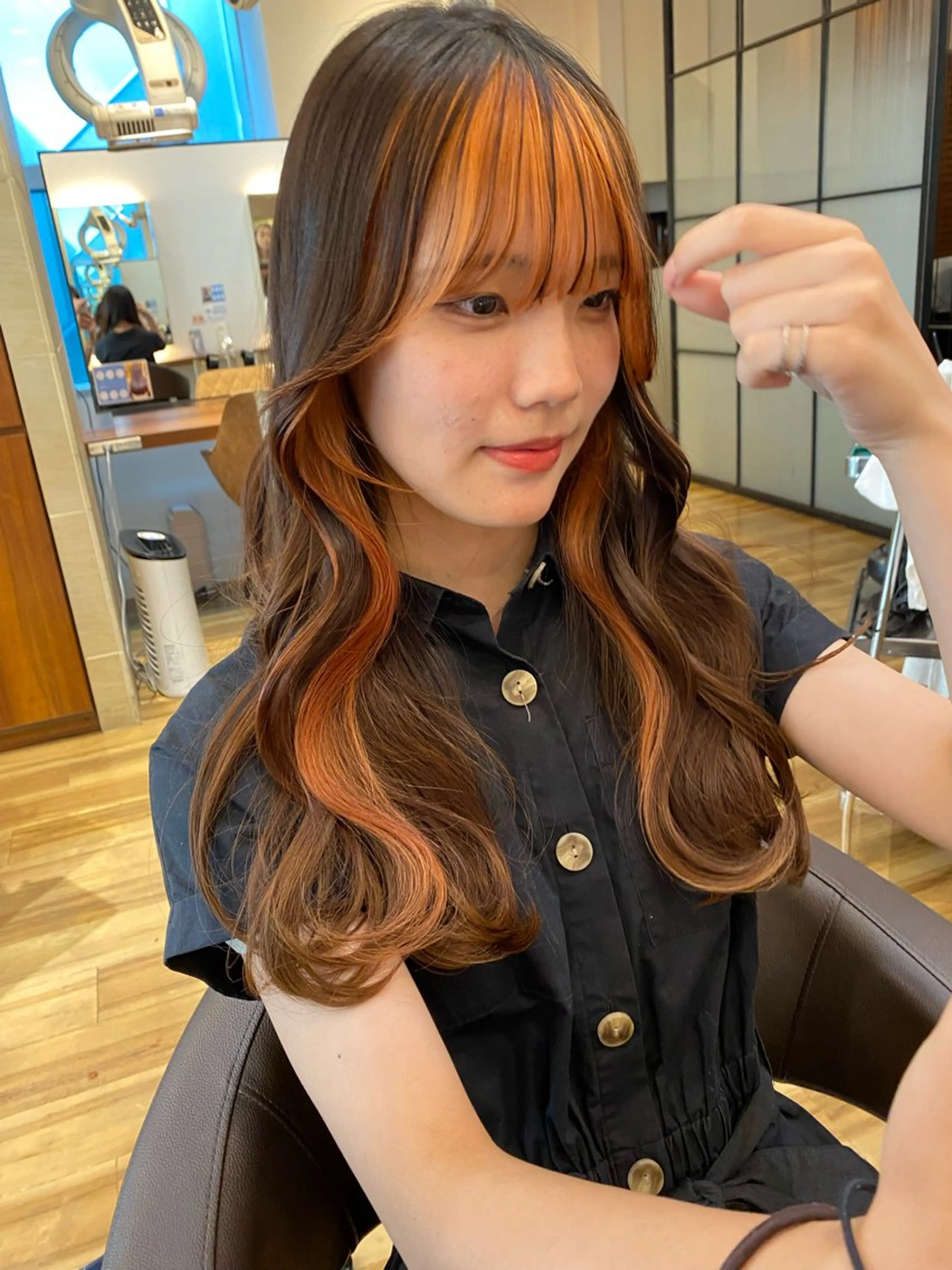 ロング カラー ミストバング  フェイスフレーミング オレンジ ヘアカラー トリートメント レイヤーカット /透明感/千葉怜寿のヘアスタイル