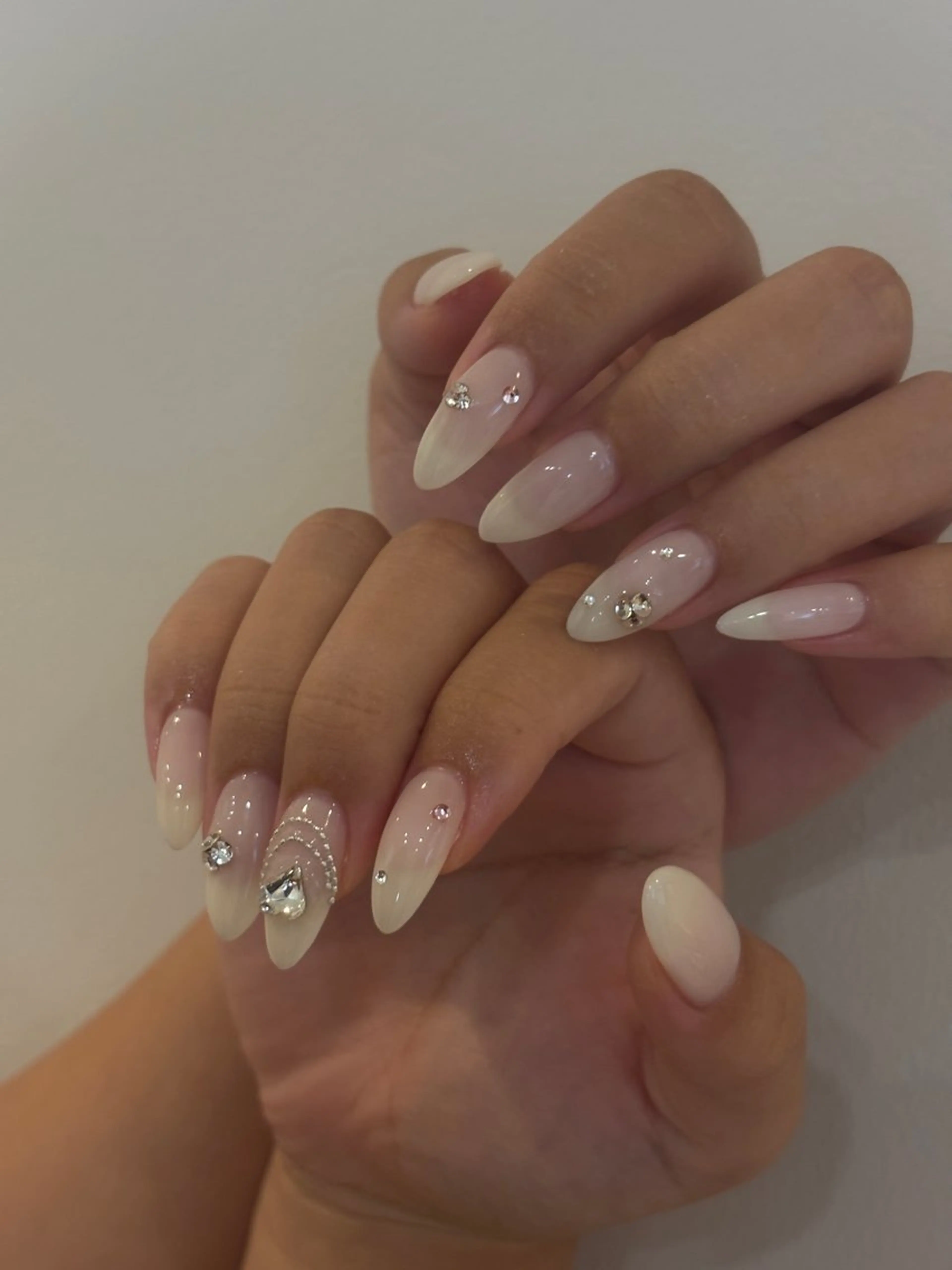 ネイル ハンドネイル h i n a 🪽のネイルデザイン