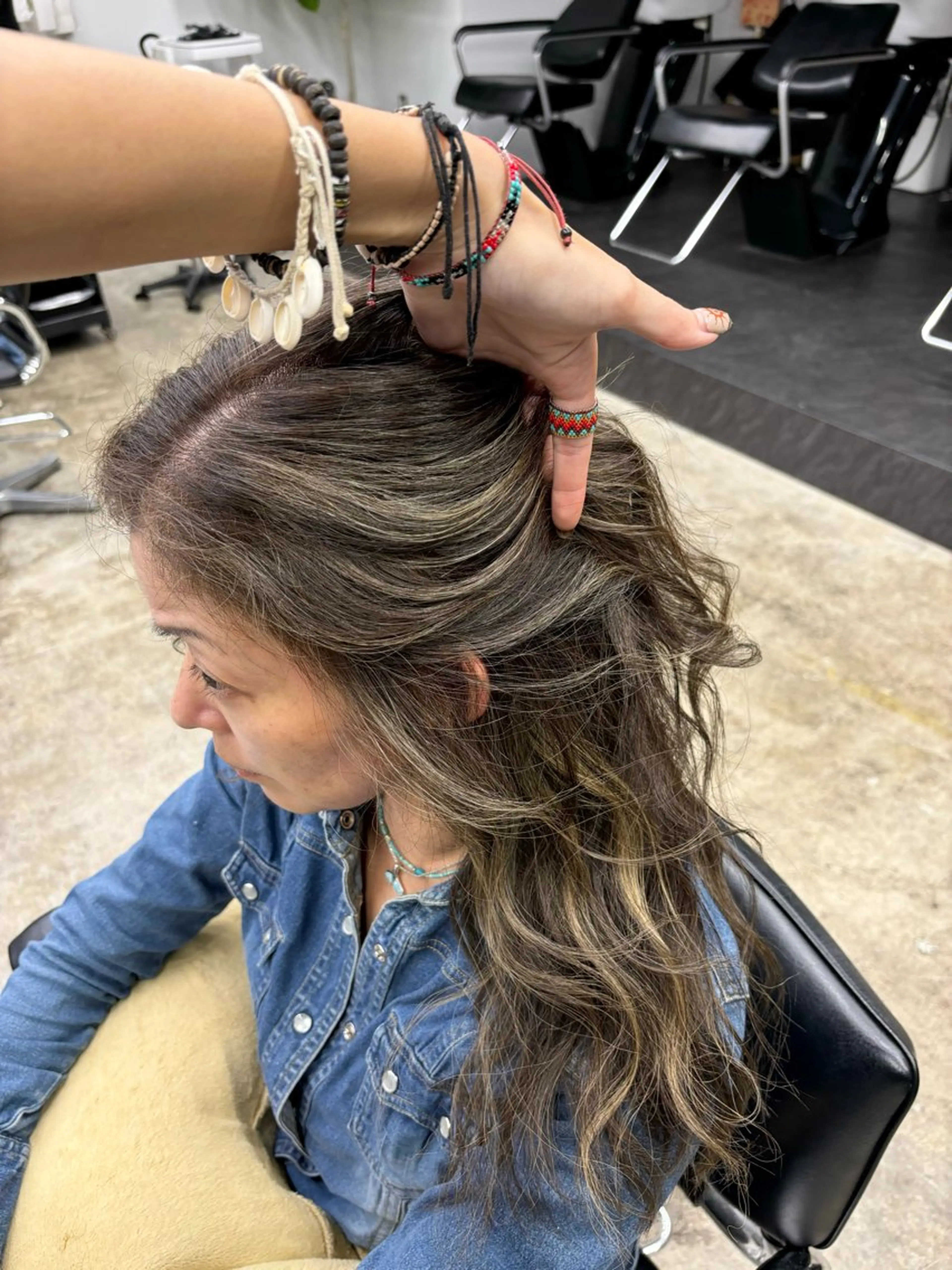 ロング カラー ハイライトカラー 外国人風カラー ハイライト EGAO /藤沢/海外ヘアのヘアスタイル