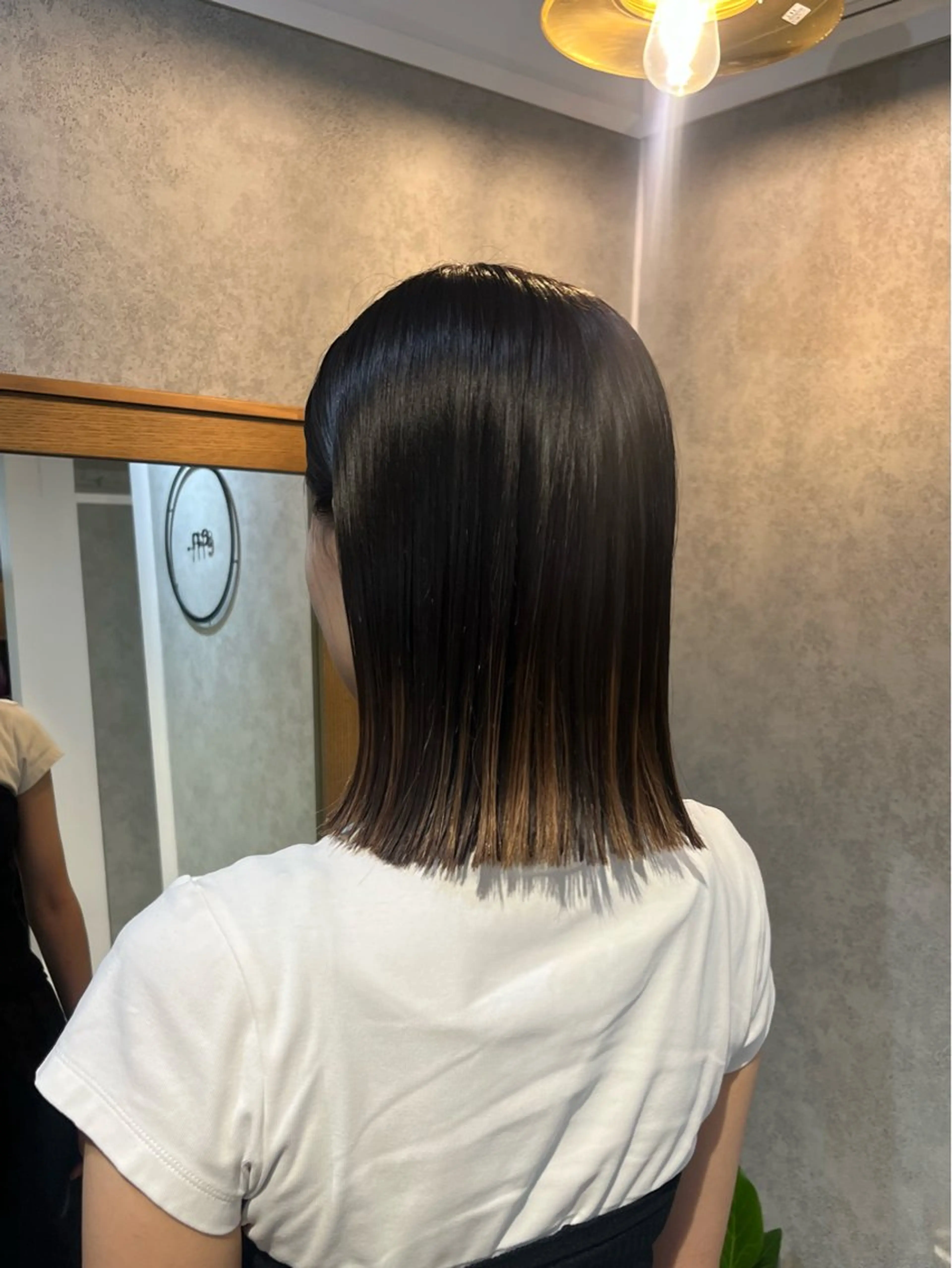 ミディアム 切りっぱなしボブ ボブ 髪質改善 縮毛矯正 酸性ストレート ボブ/プツッとボブ/ 暖色カラー/モエのヘアスタイル