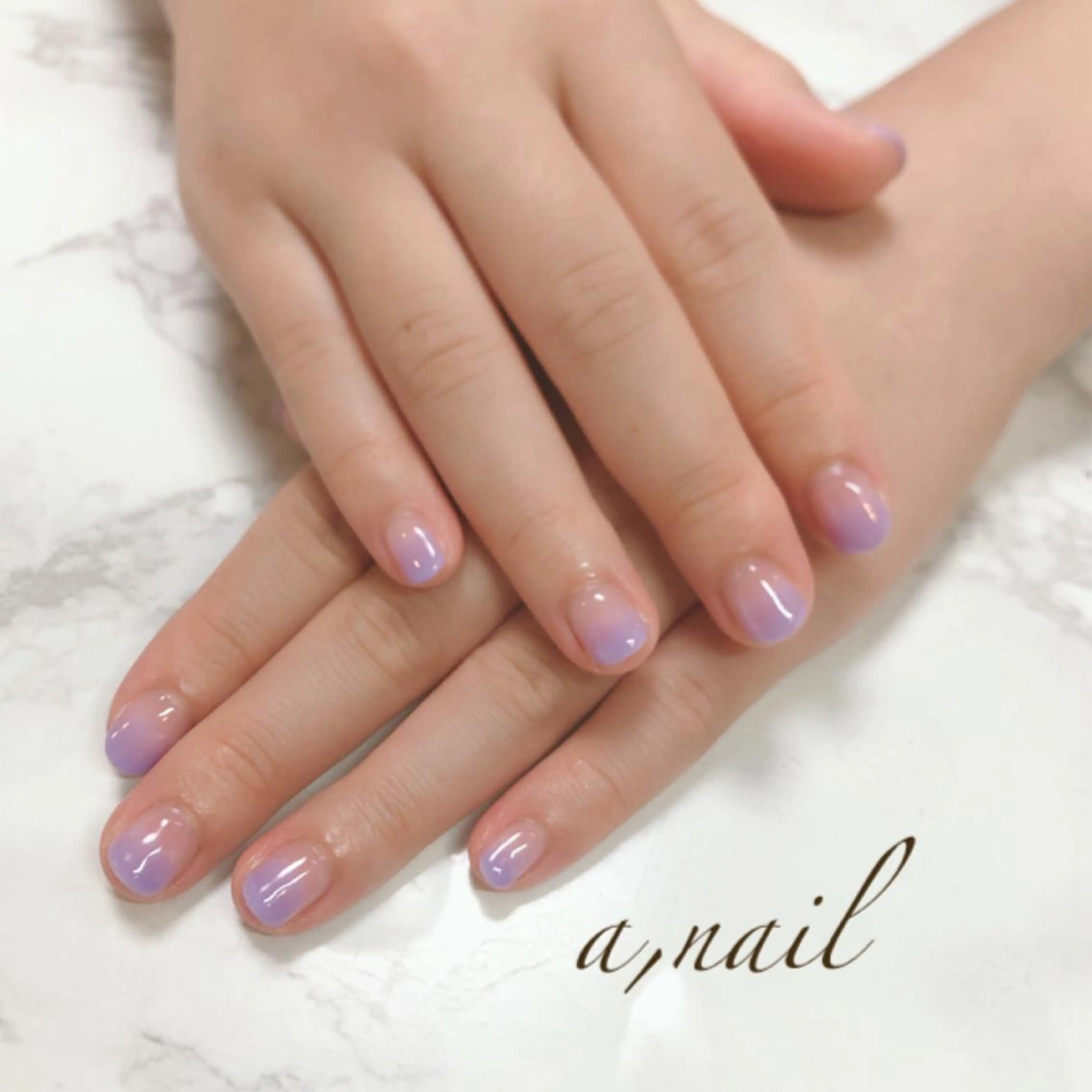 ネイル フットネイル ジェルネイル グラデーション ワンカラーネイル シンプルネイル ハンドネイル ネイルサロン エーネイルのネイルデザイン