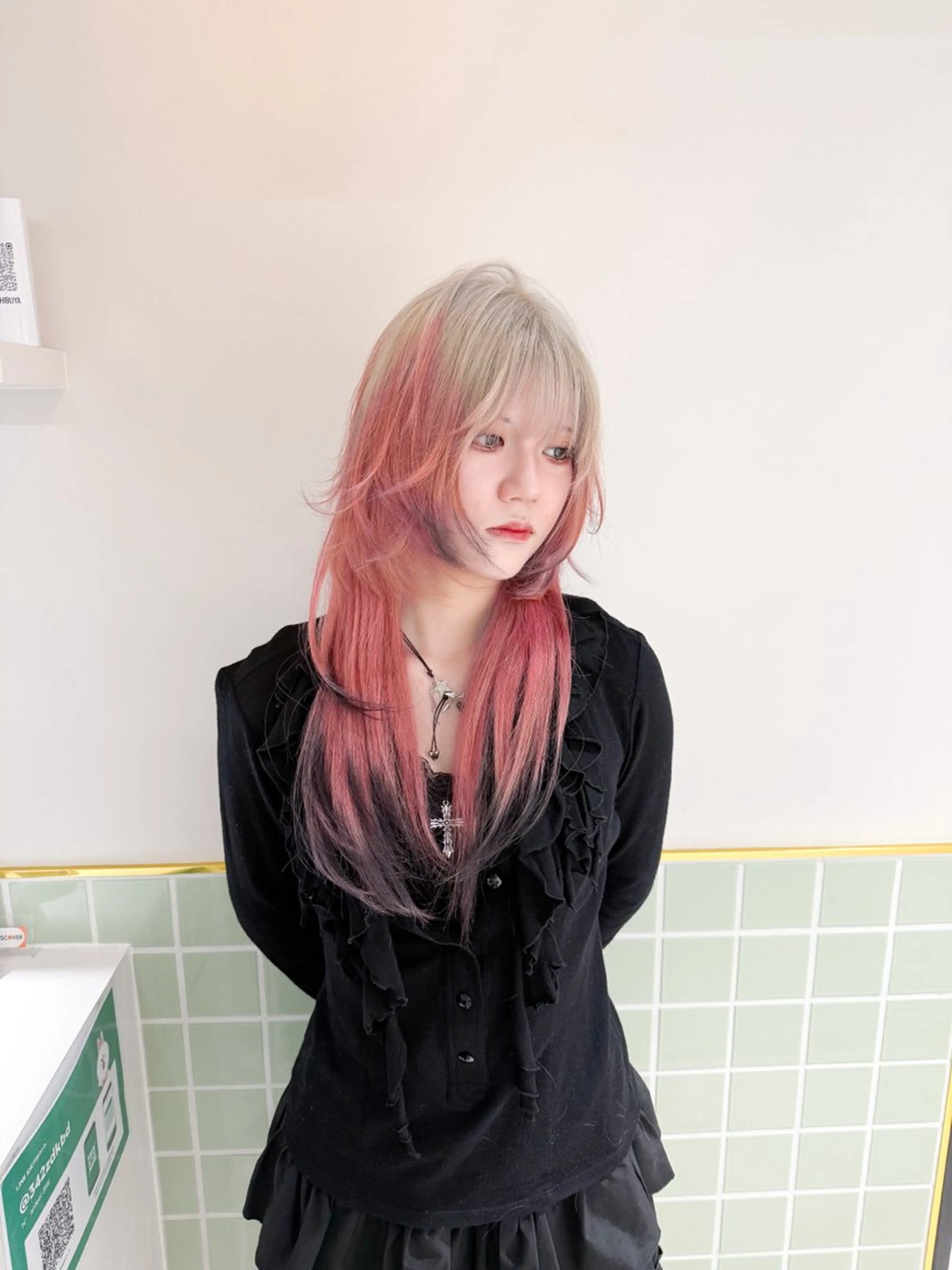 ロング カット ヘアカラー KEIGO/ ベージュカラーのヘアスタイル