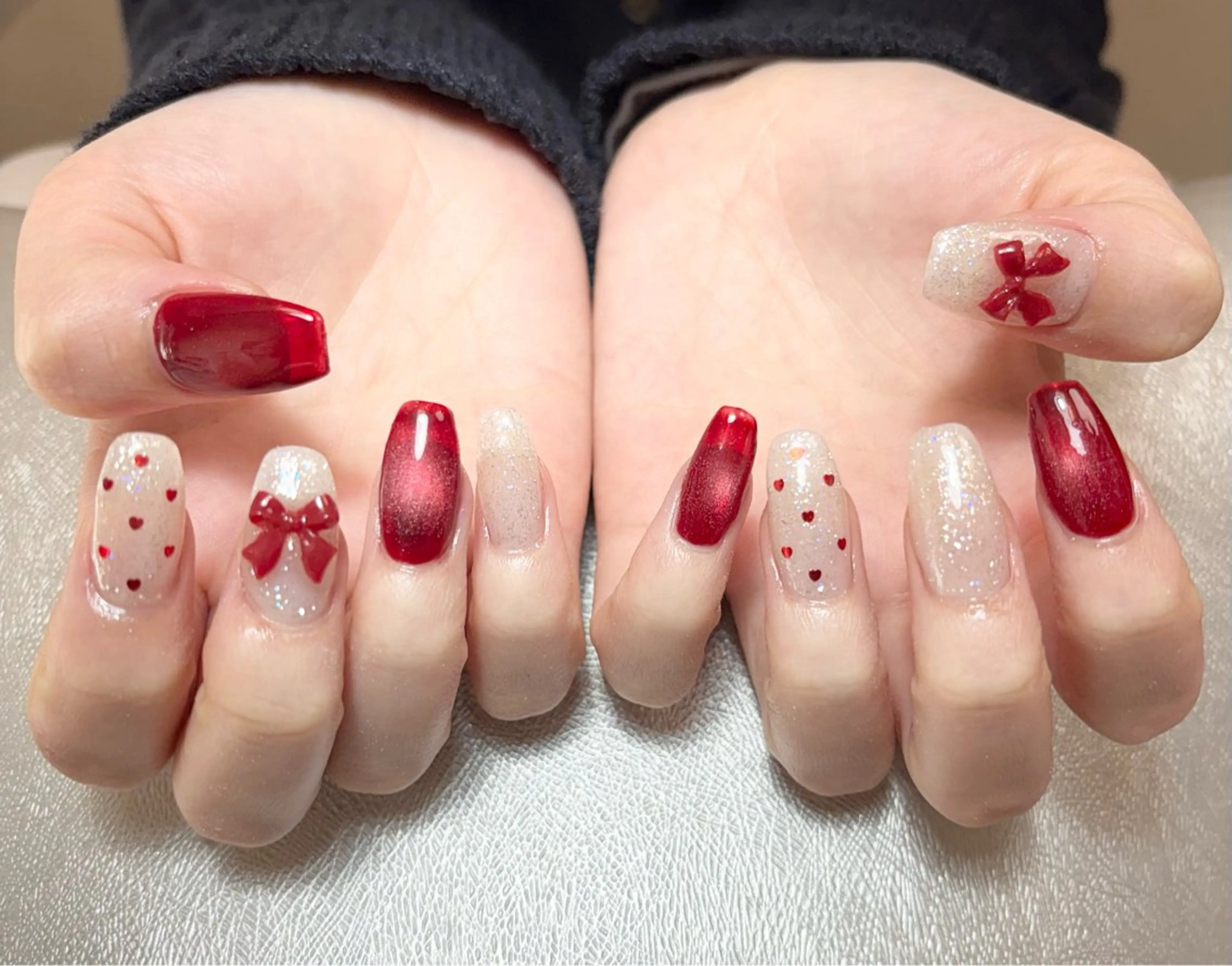 ネイル ドット ハート マグネットネイル 赤色 リボン ハンドネイル ✨韓国✨nail salonLumieのネイルデザイン