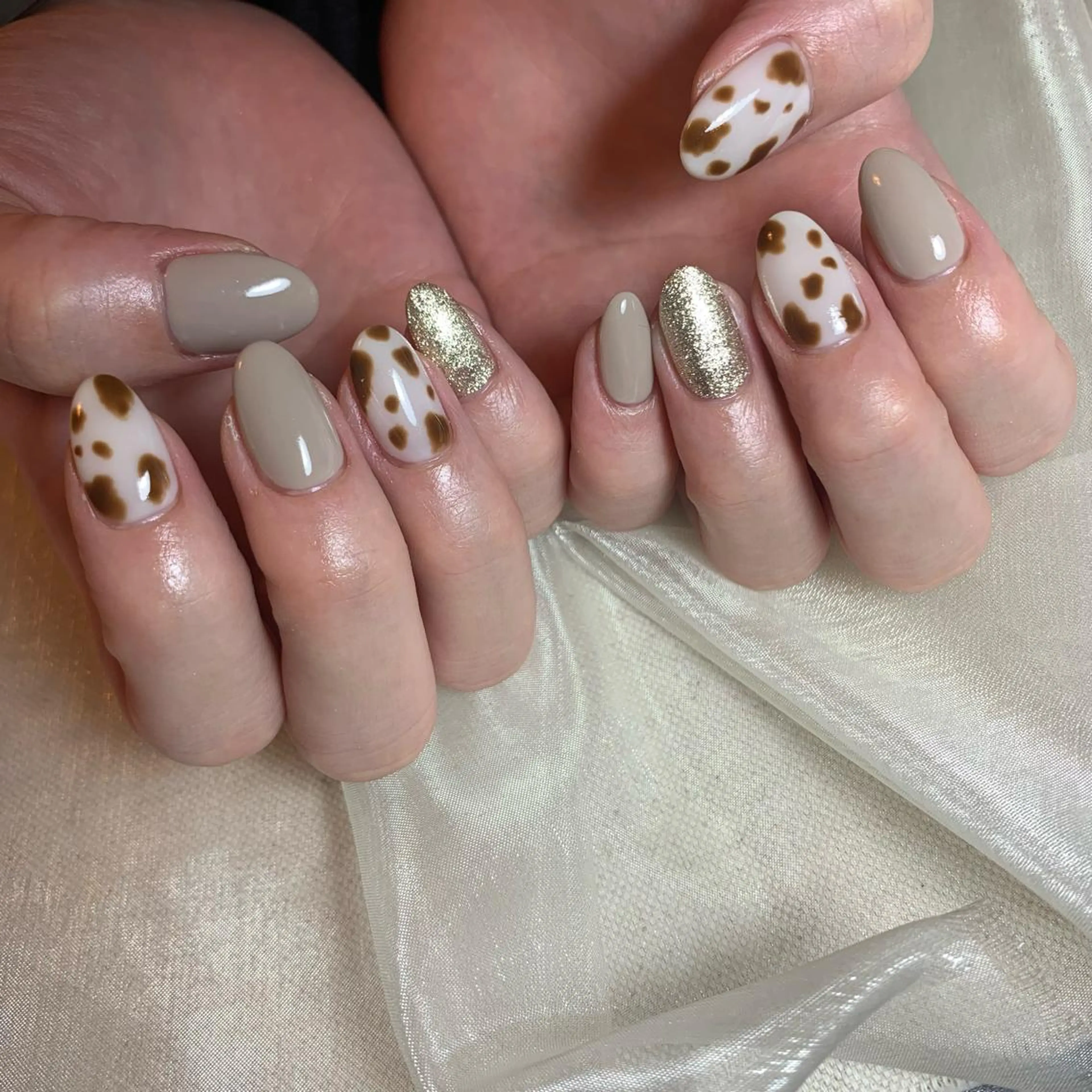 ネイル ハンドネイル repos~ルポ~所属・里見 麗のネイルデザイン