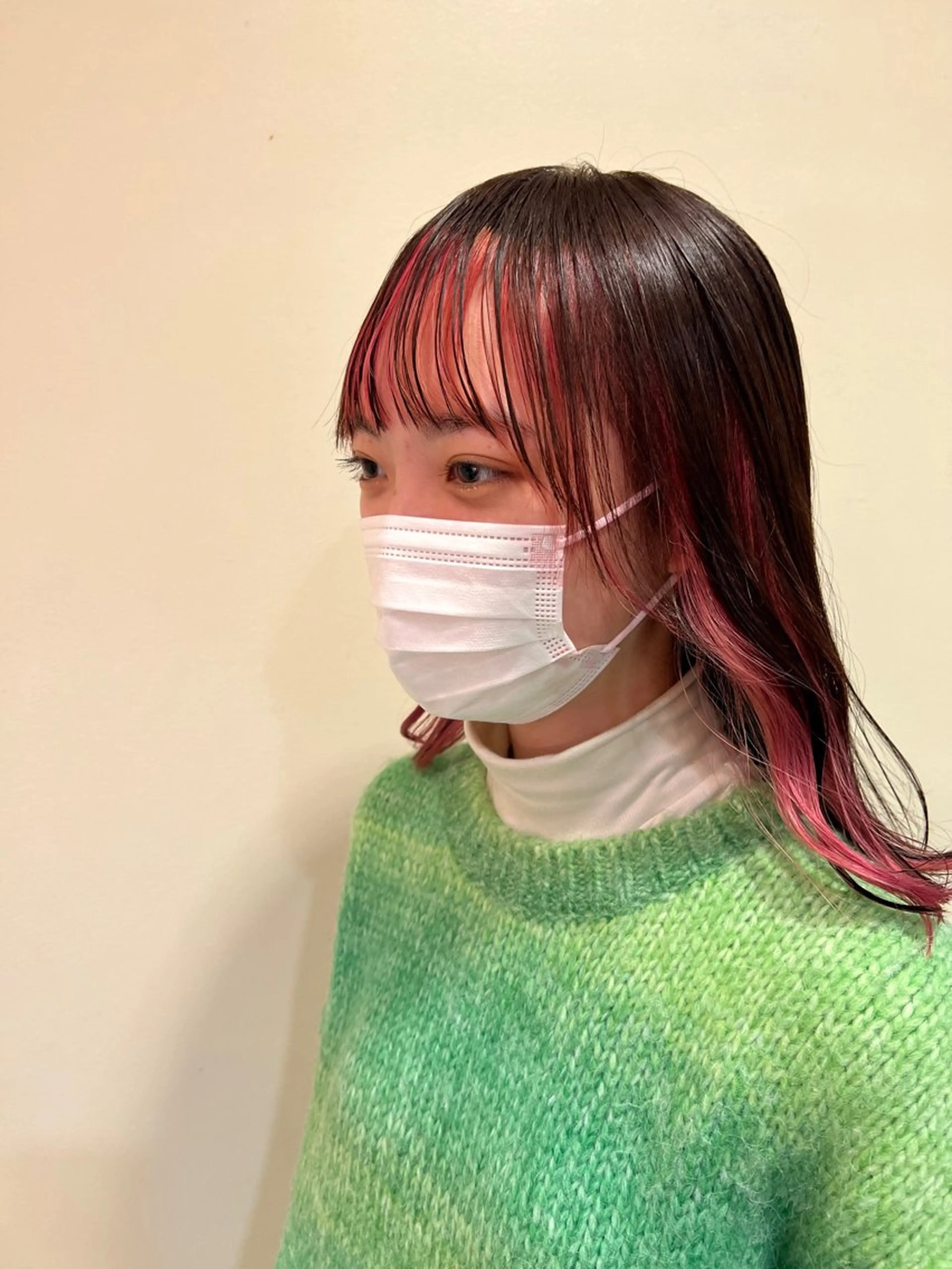 カラー AIconic nagoya所属・縮毛矯正/ レイヤー/ミディアムのヘアスタイル